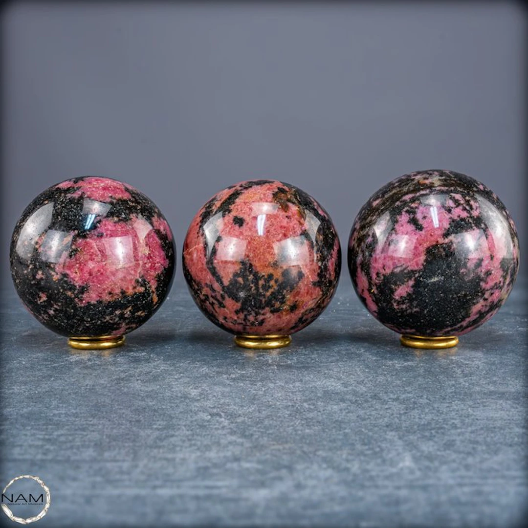 Natural rhodonite spheres – Set of three expressive specimens- 2379.44 g - (3)