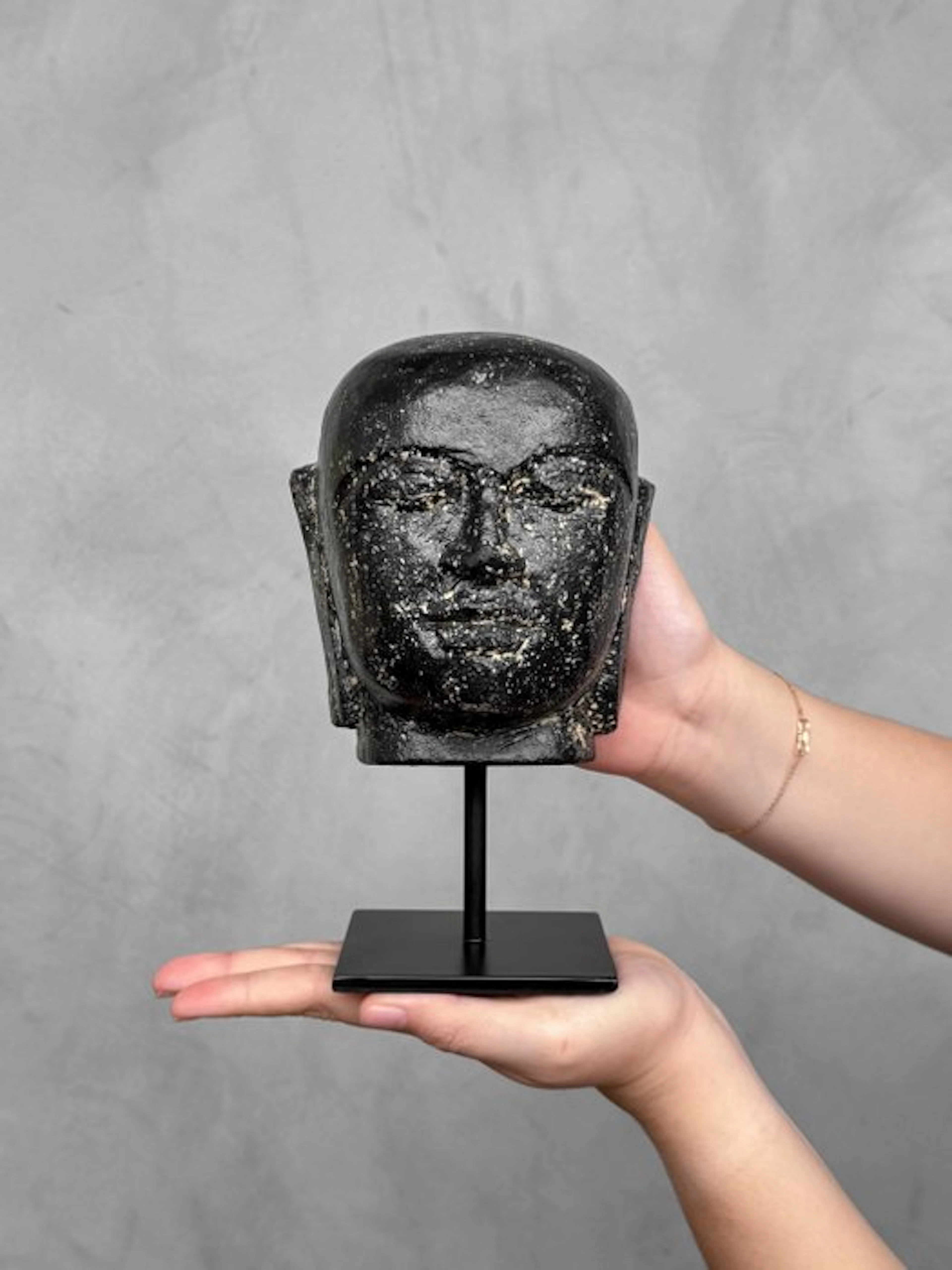 Statue, NO RESERVE PRICE - Stunning Lava Stone Buddha...