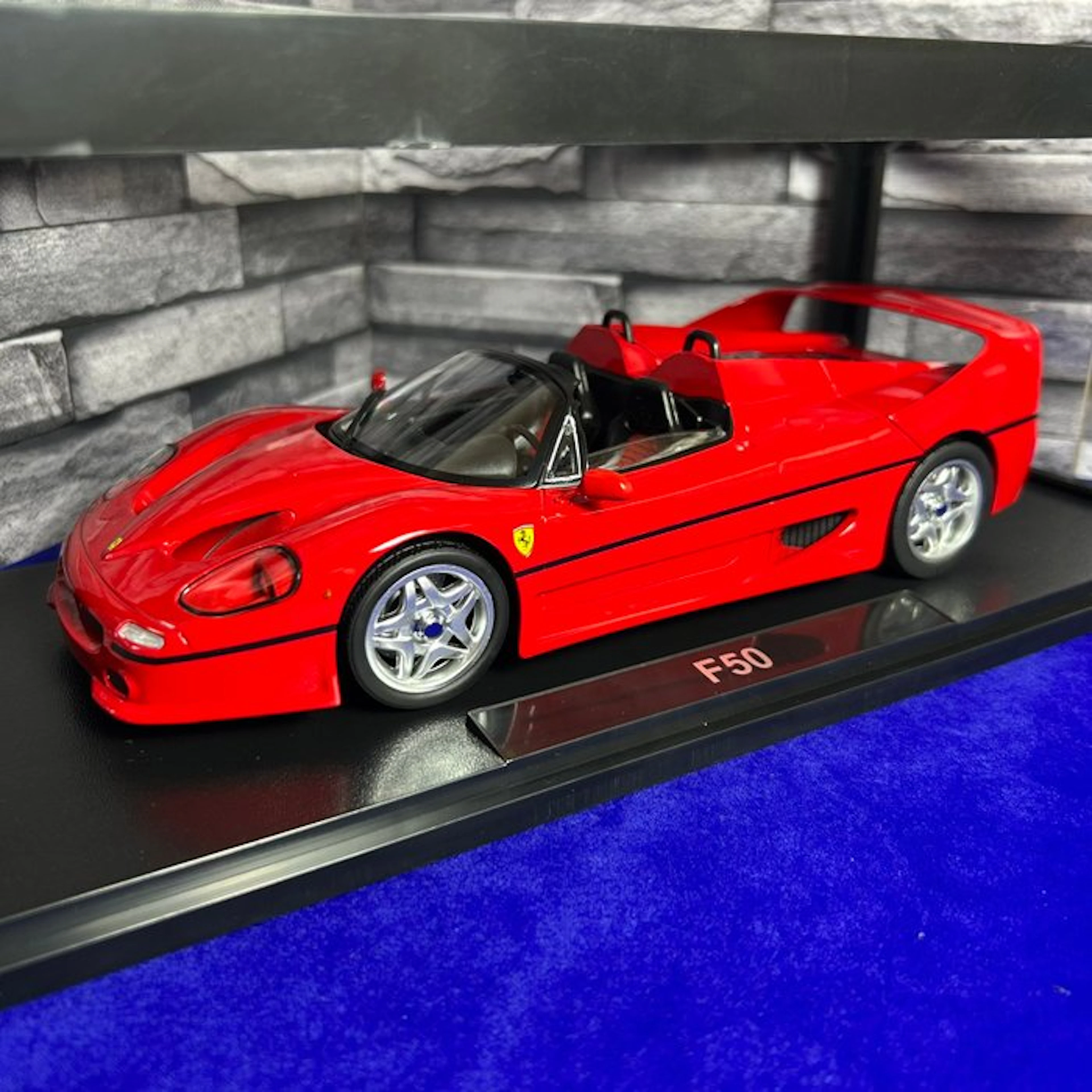 KK Scale 1:18 - Model car - KK Scale 1:18 Ferrari F50...