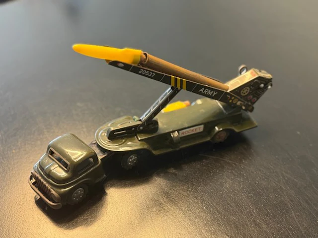 Line Mar Japan - Tin toy car - Rare Vintage 1950s LINE...