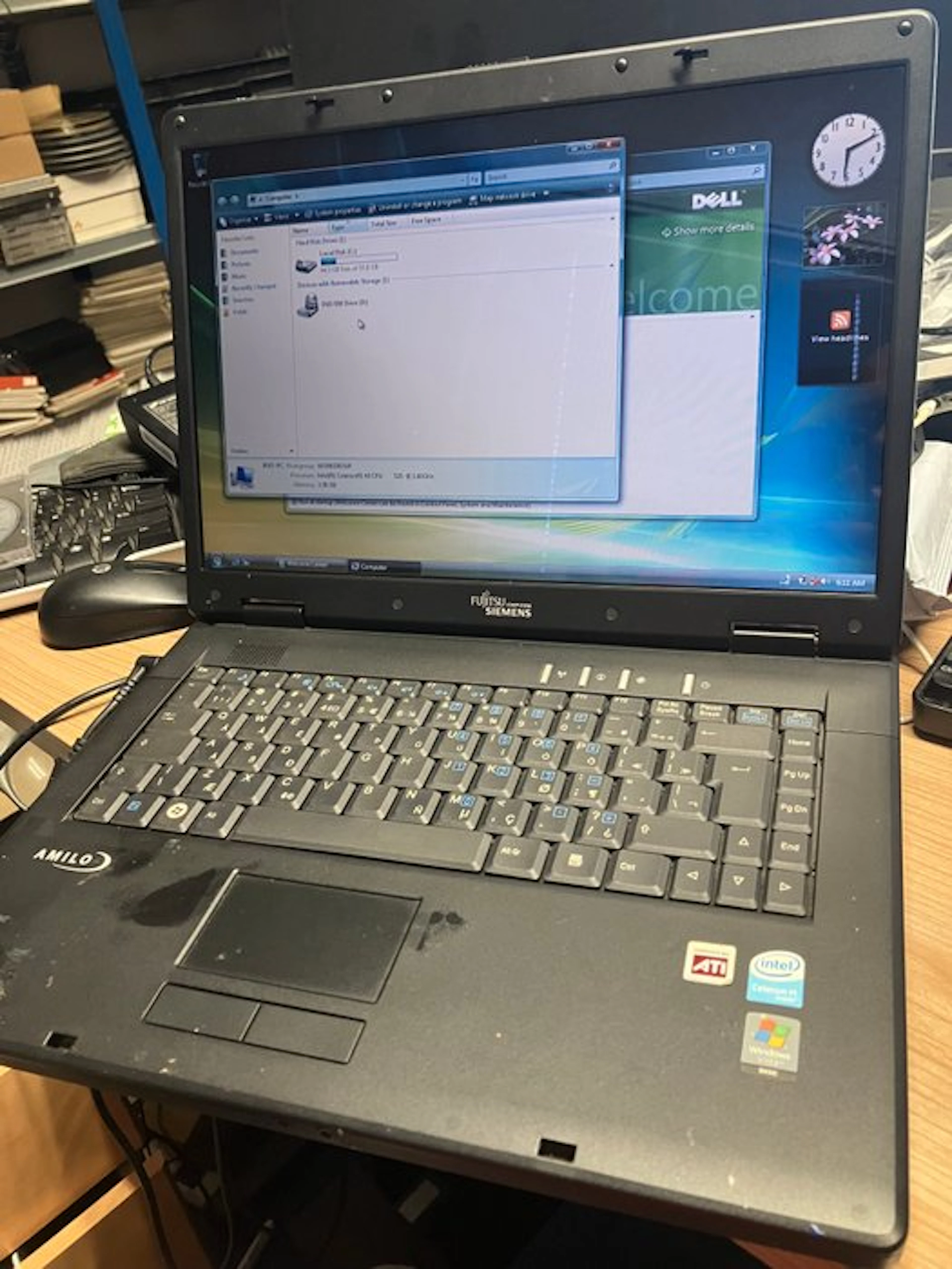 Fujitsu Siemens Amilo M52212 with power adaptor ,1,6ghz...