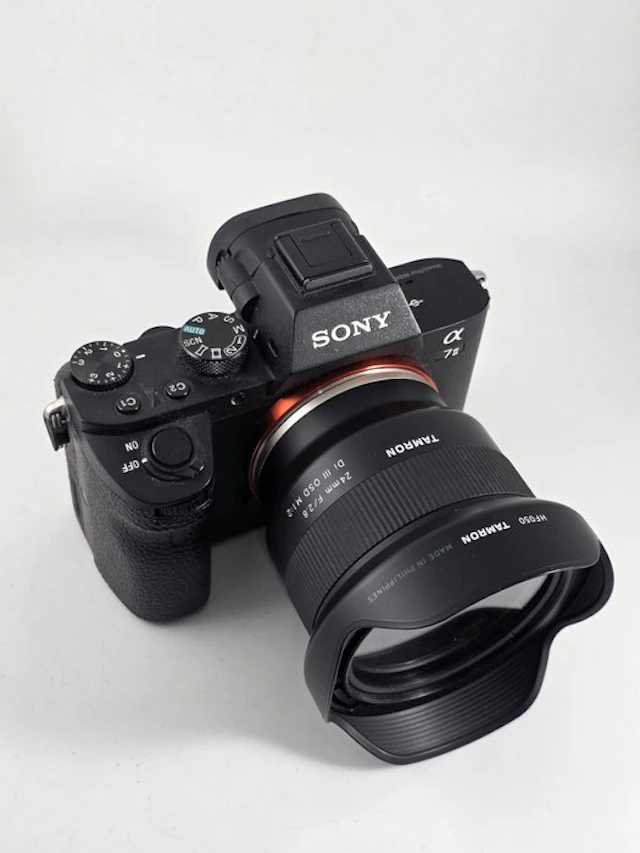 Sony A7 II + Tamron 2,8/24 mm Di III OSD M 1:2 | Mirrorless camera