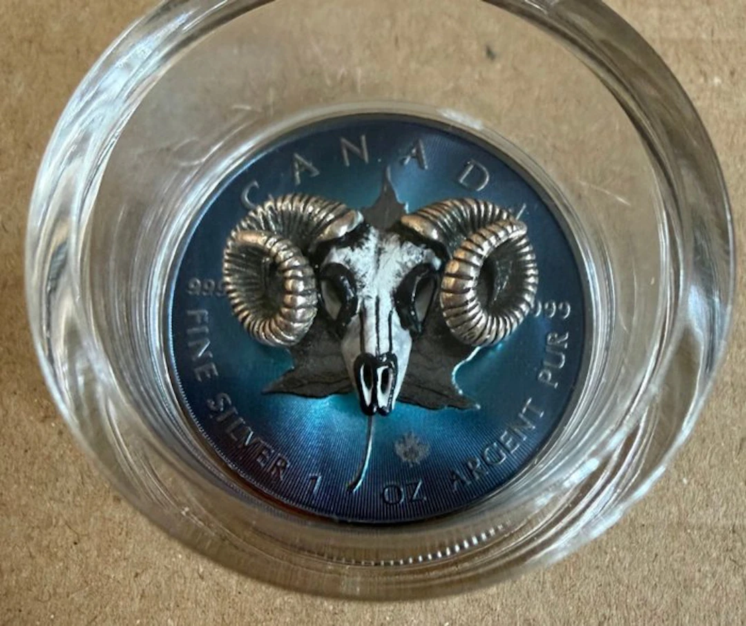 Canada. 5 Dollars 2025 Maple Leaf- Bighorn Skull, 1 Oz (.999)