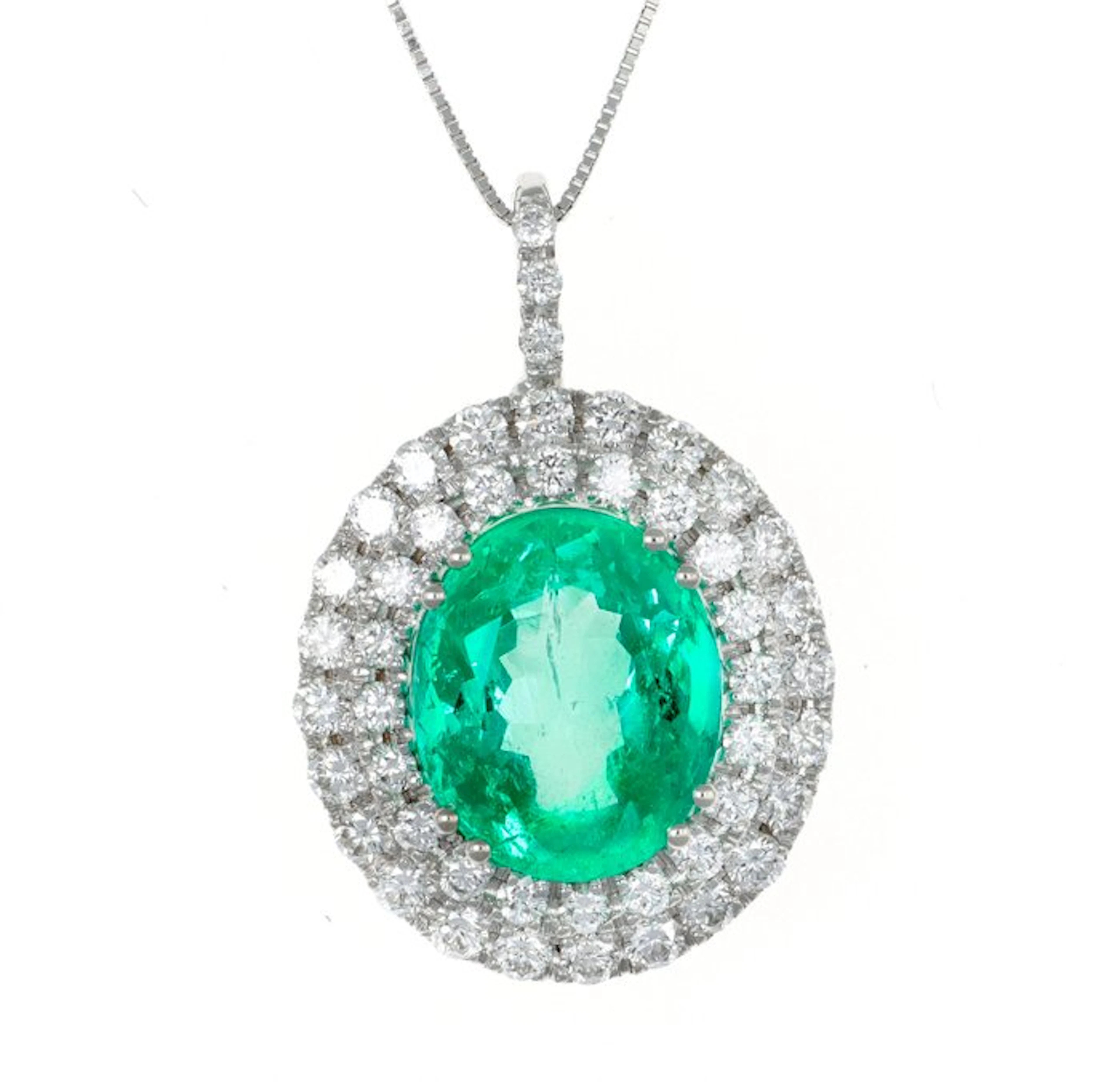 Necklace with pendant - 18 kt. White gold - 2.97ct. tw. Emerald - Diamond
