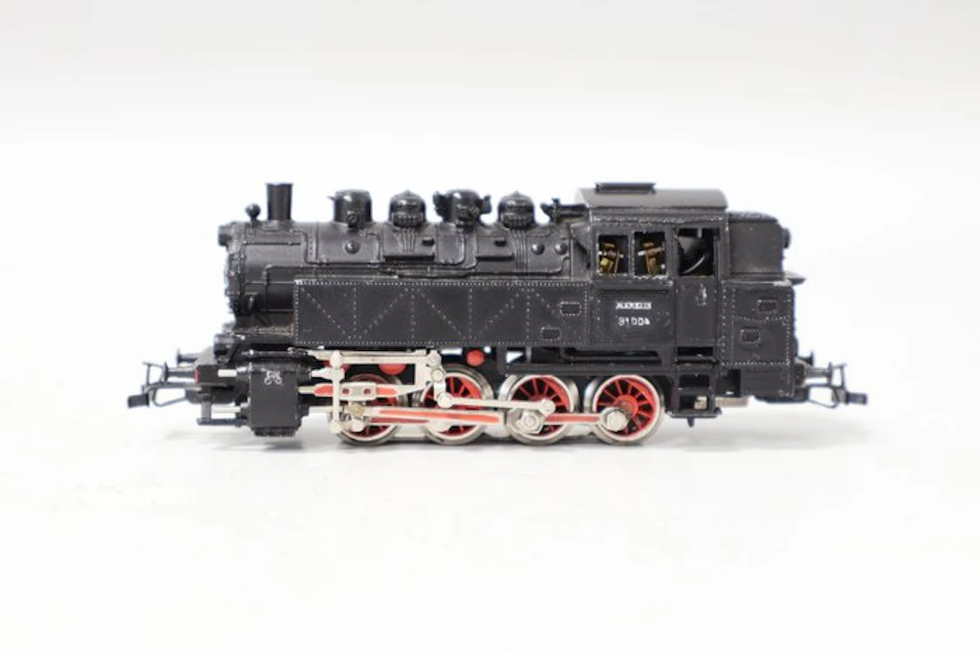 Märklin H0 - 3032 - Model train locomotive (1) - DB