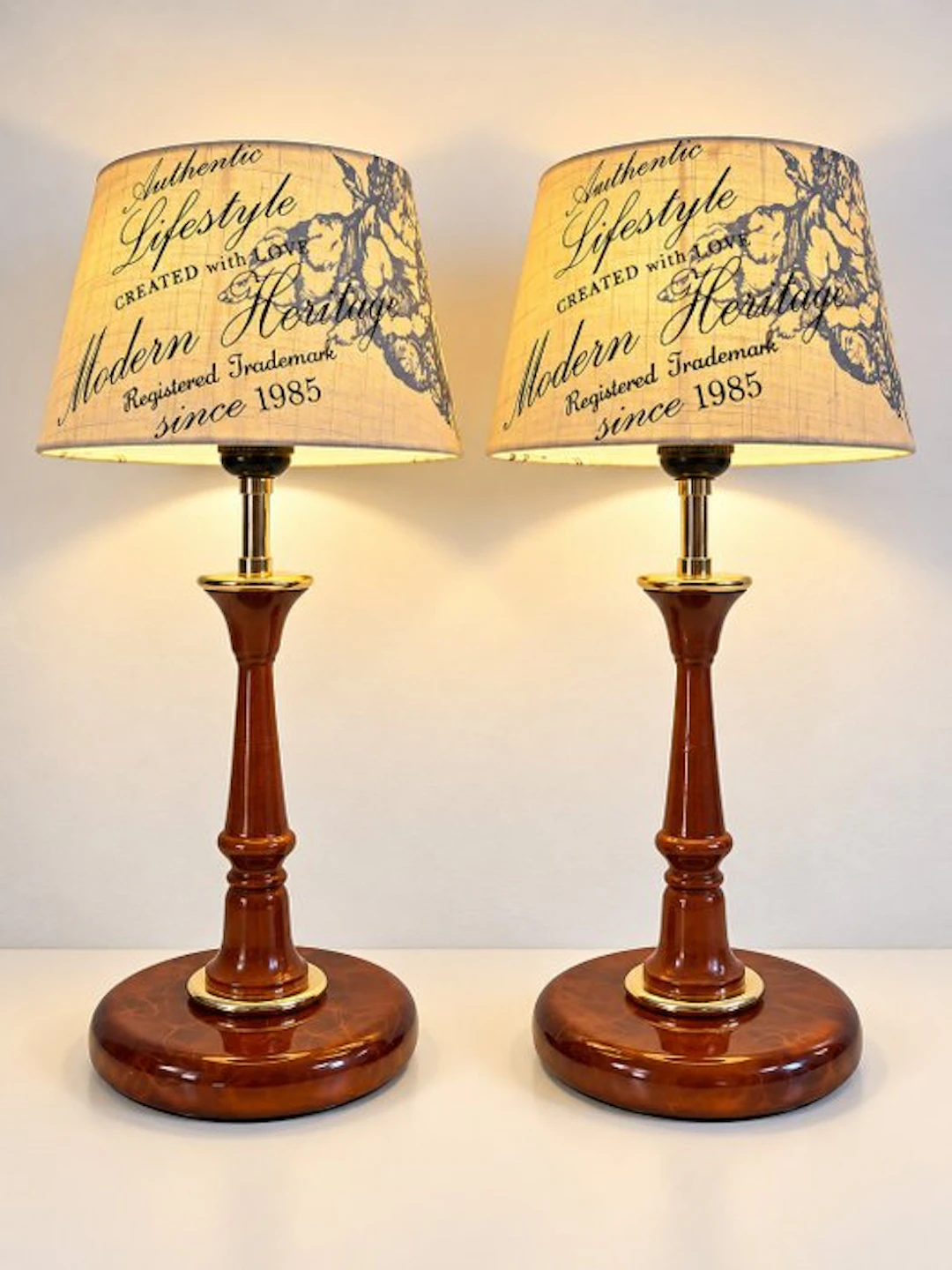 Table lamp (2) - Wood, Brass, Textile, Metal