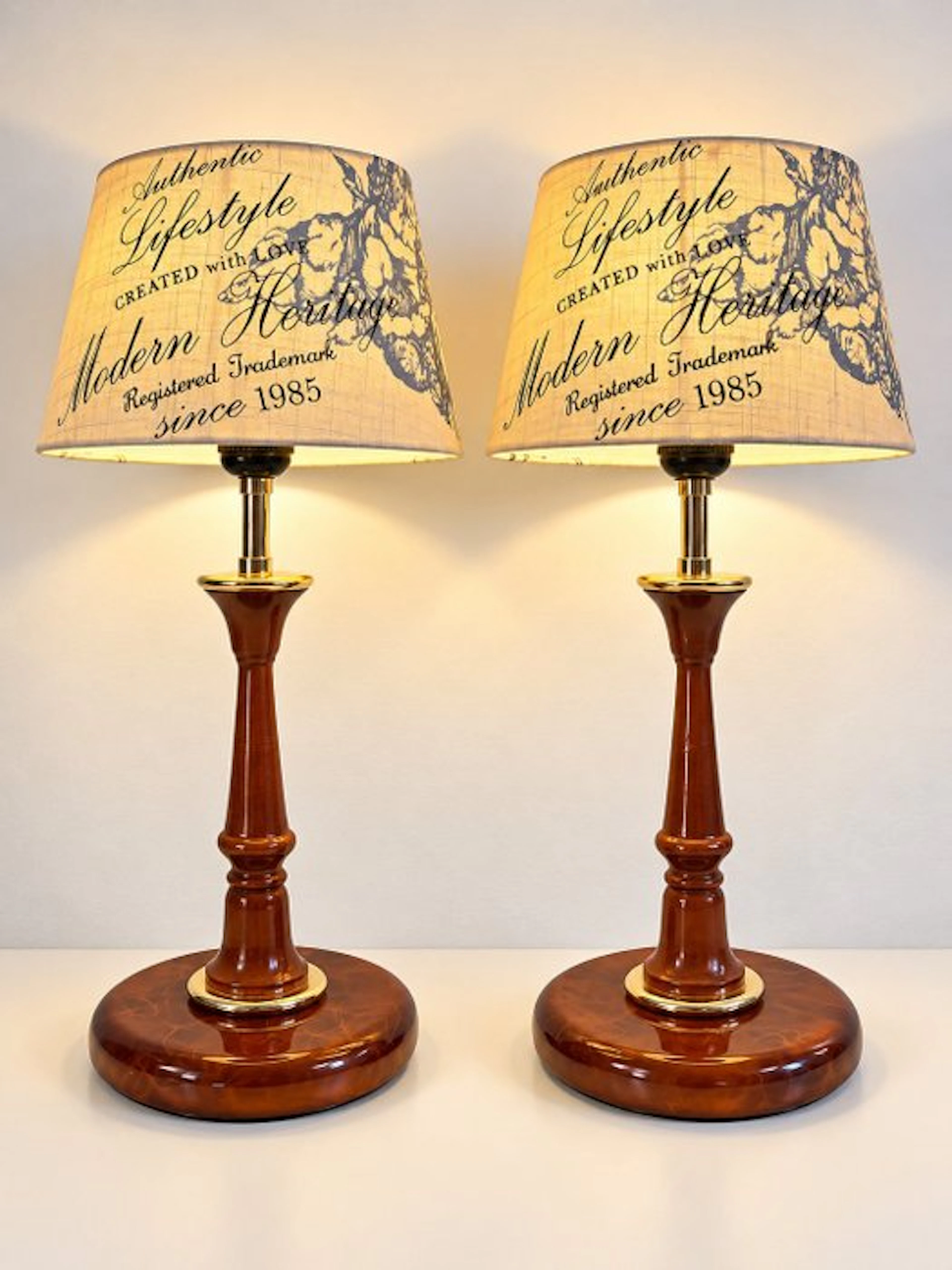 Table lamp (2) - Wood, Brass, Textile, Metal