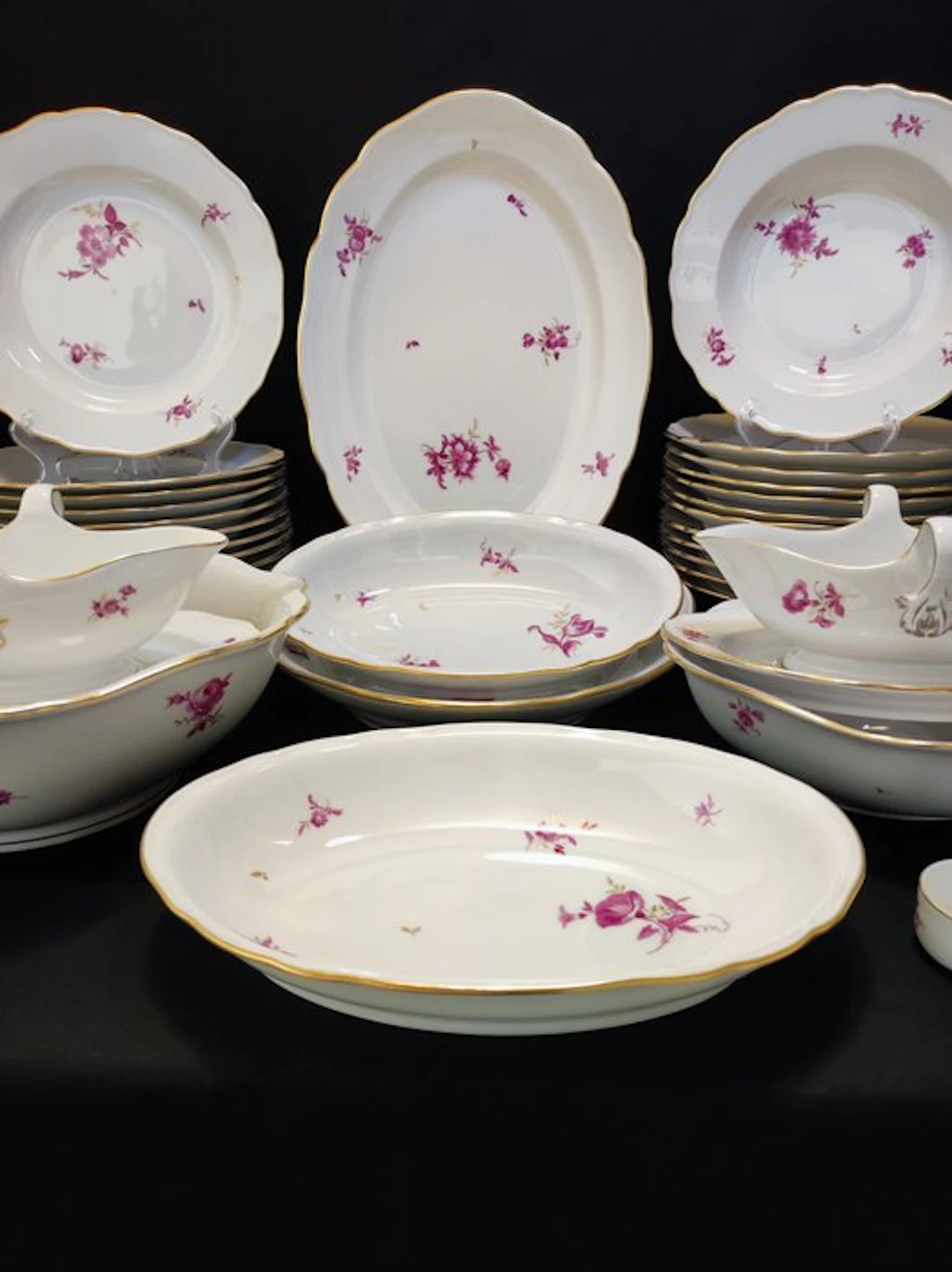 Meissen - Dinner set for 12 (33) - Purple Streublumen...