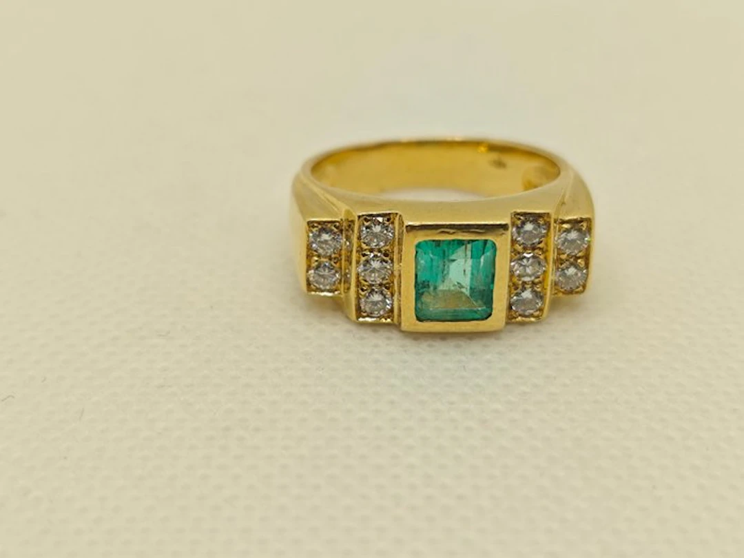 Statement ring - 18 kt