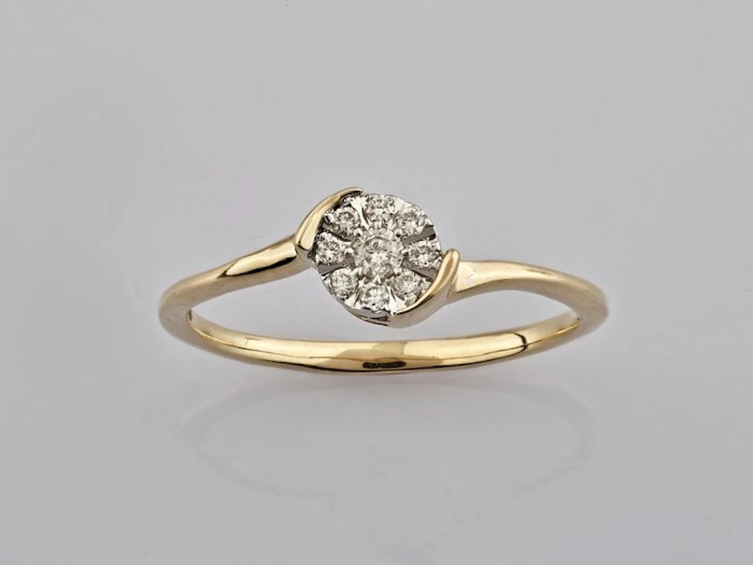 Ring - 14 kt. Yellow gold - 0.12ct. tw. Diamond (Natural)