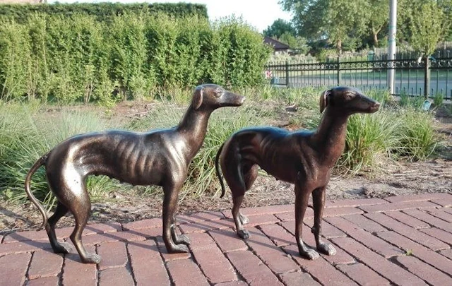 Figurine - A pair of greyhounds (2) - Iron