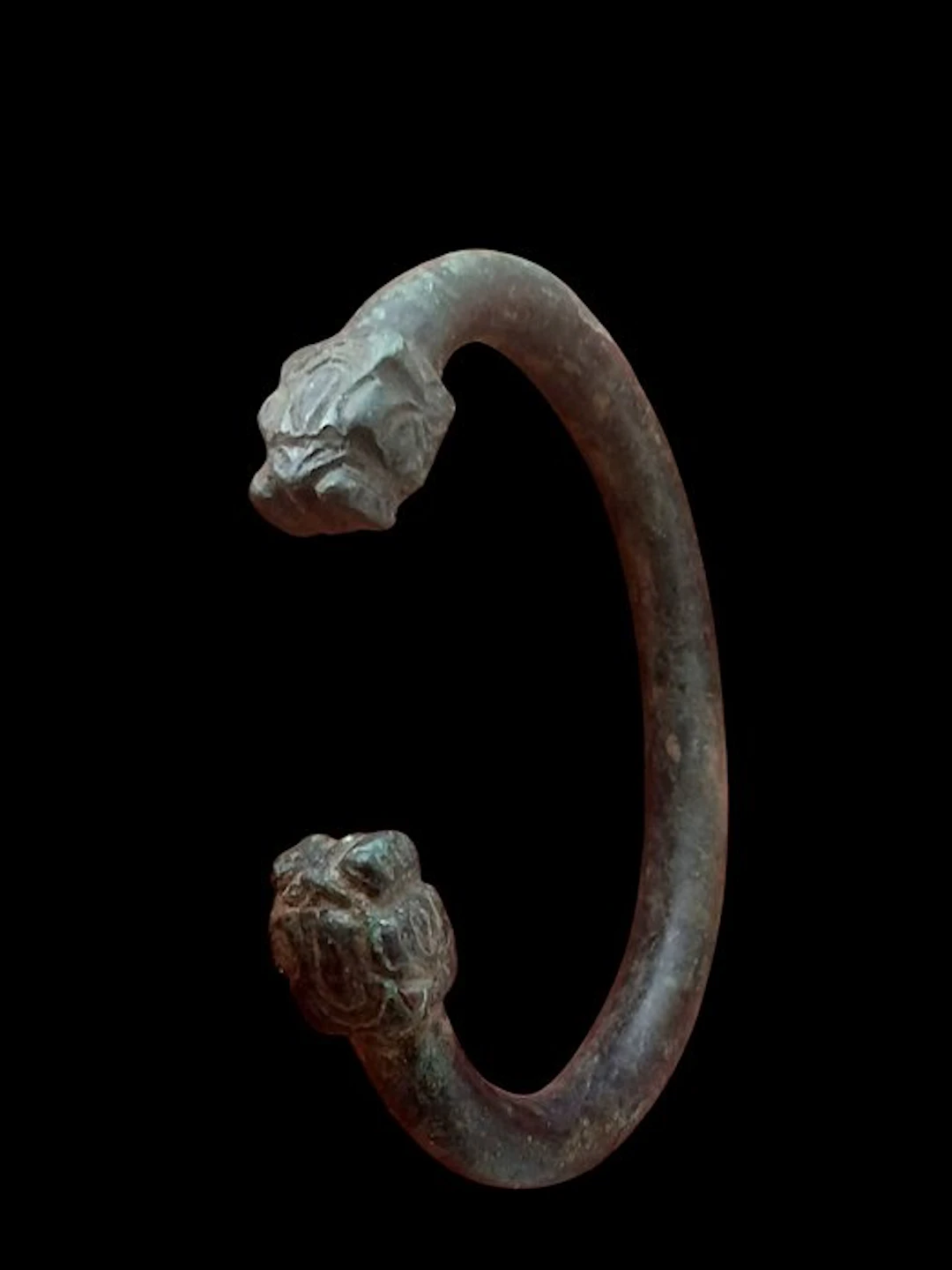 Bactrian Bracelet with calf heads Amulet