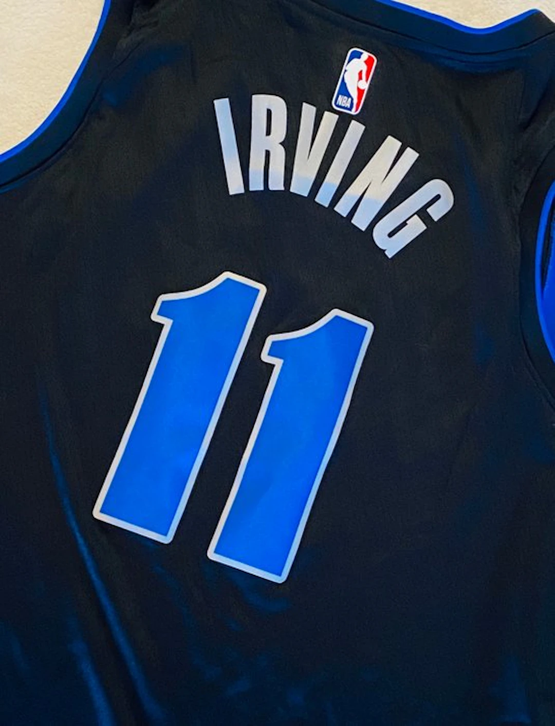 Dallas Mavericks - Kyrie Irving - XL - Basketball