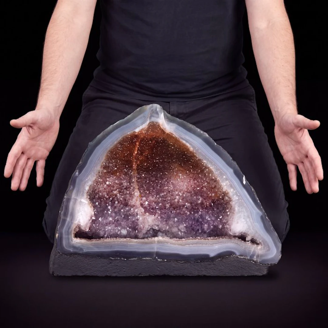 Vivid Amethyst - 30x40x18 cm - Geode- 13.7 kg