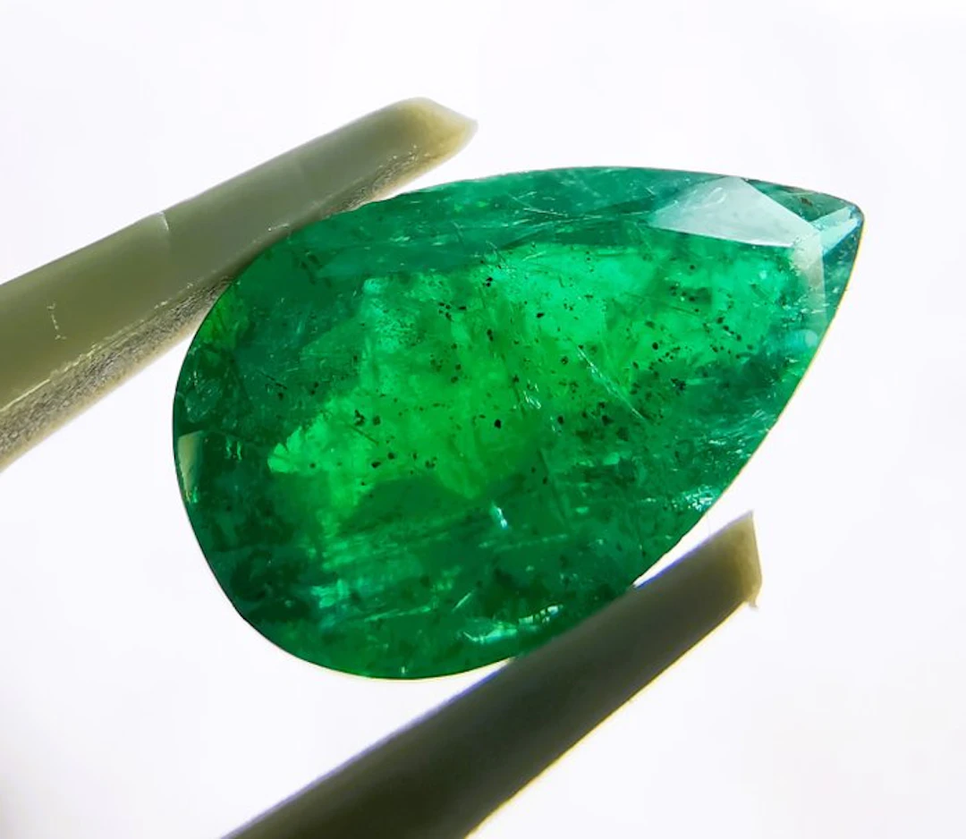 No reserve price - 1 pcs Green Emerald - 3.54 ct...