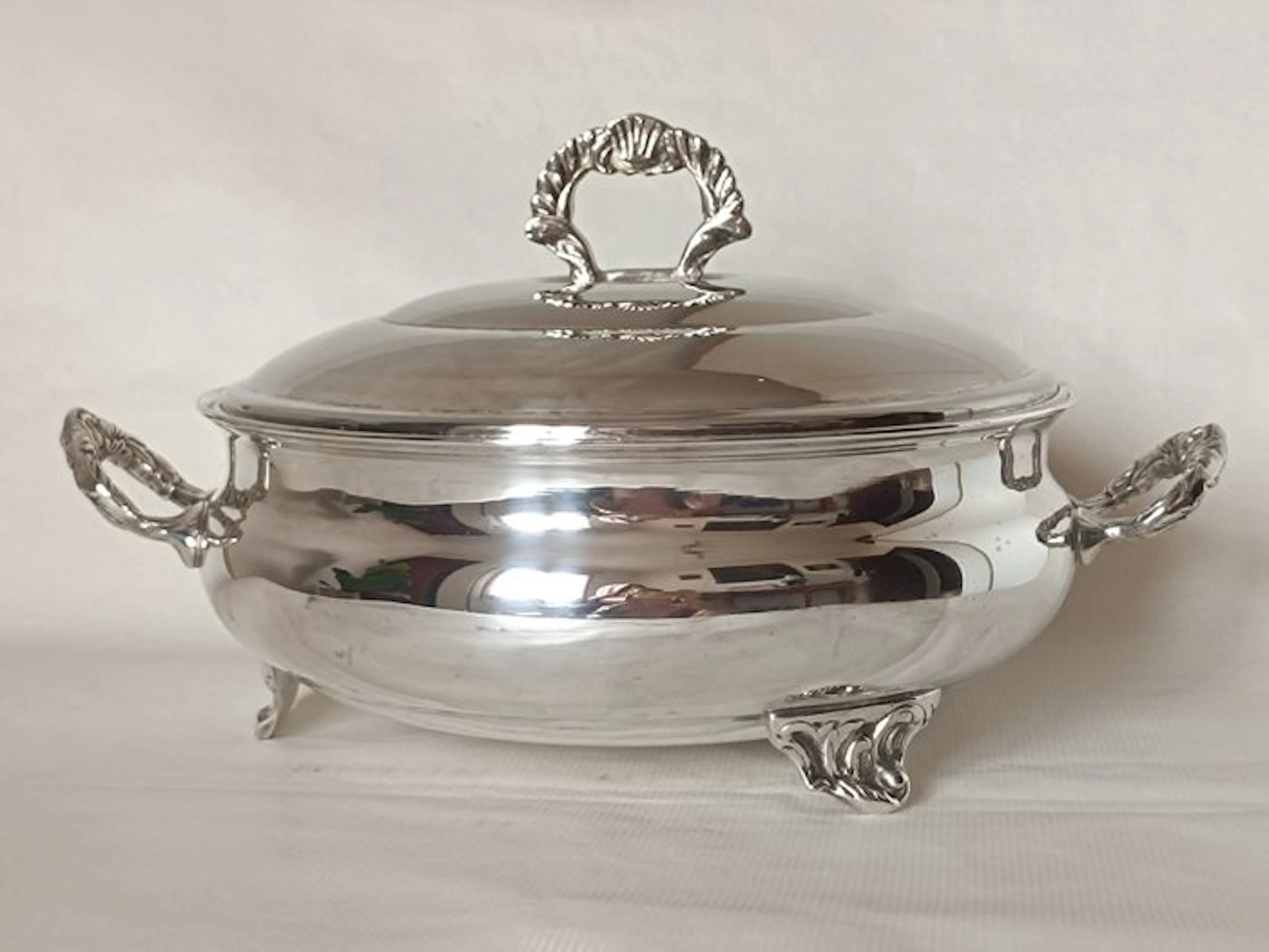 Tureen - Aesthetics of Early Art Nouveau - Metal...