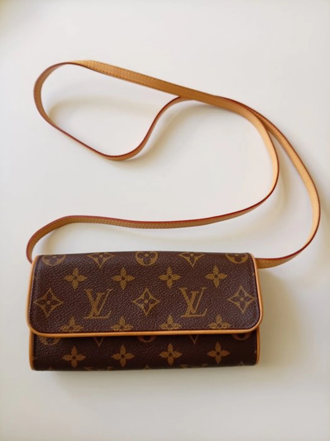 Louis Vuitton - pochette twins - Bag