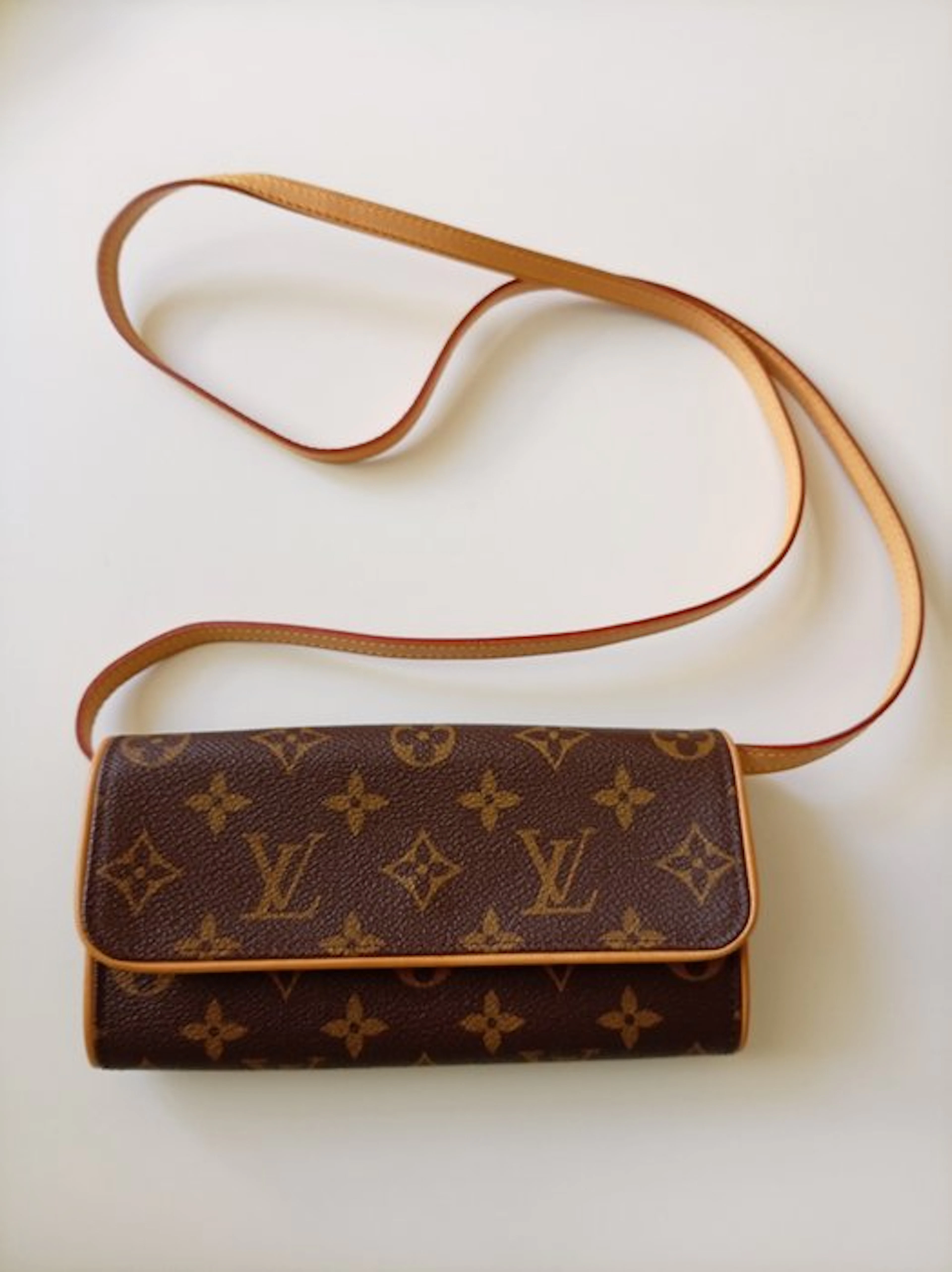 Louis Vuitton - pochette twins - Bag