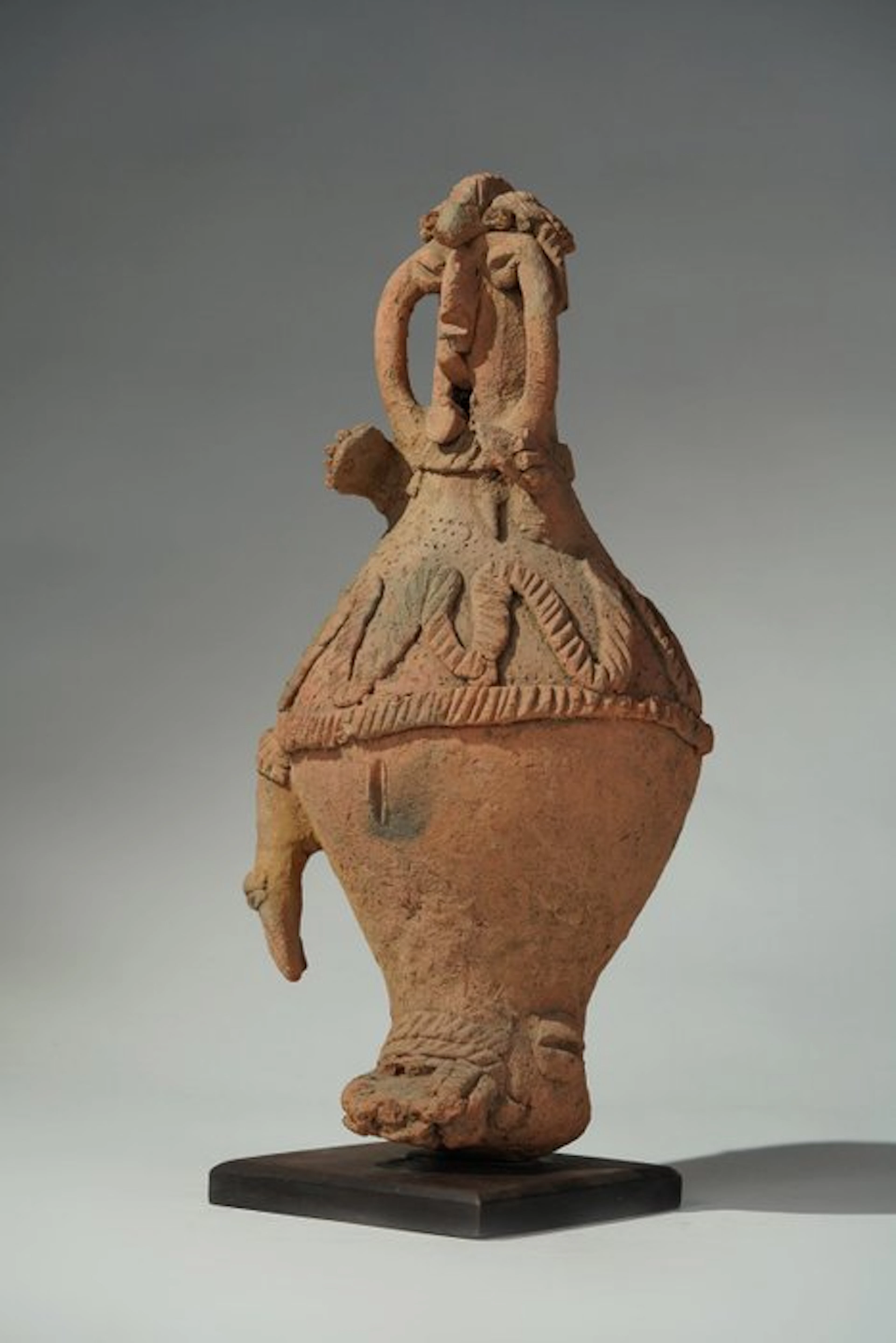 A terracotta vessel - Adamawa - Nigeria (No reserve price)