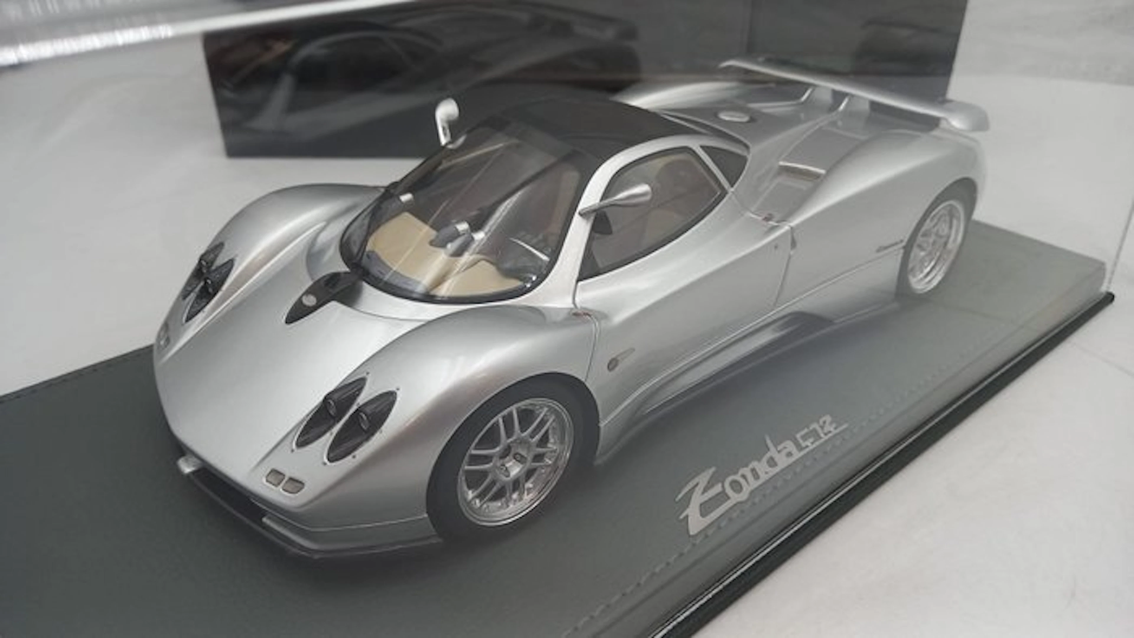 BBR 1:18 - Model car - Pagani Zonda C12 001 - (Cod.L36)