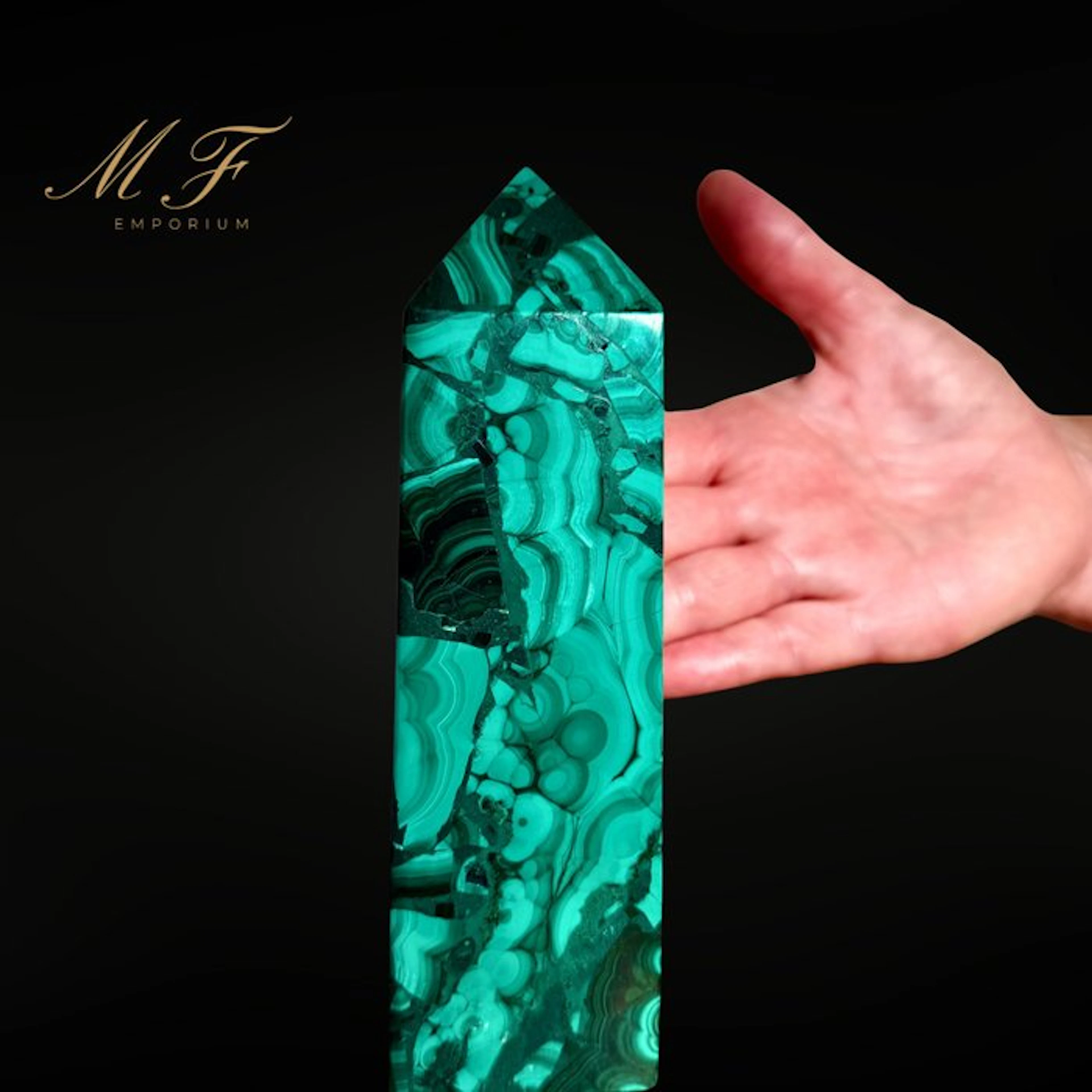 Magnificent malachite obelisk - a premium mineral for a...