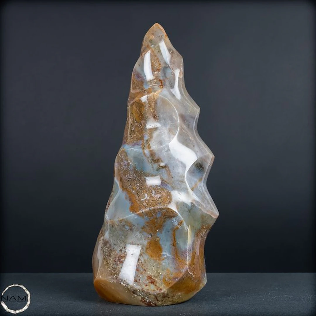 Ocean Agate Flame – Expressive natural art with a unique pattern