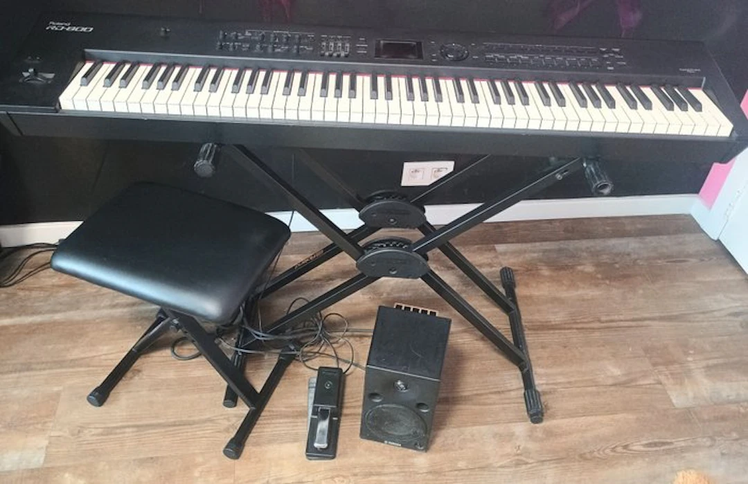 Roland, Yamaha, Stagg - RD-800 - - Musical instrument - Japan - 2015