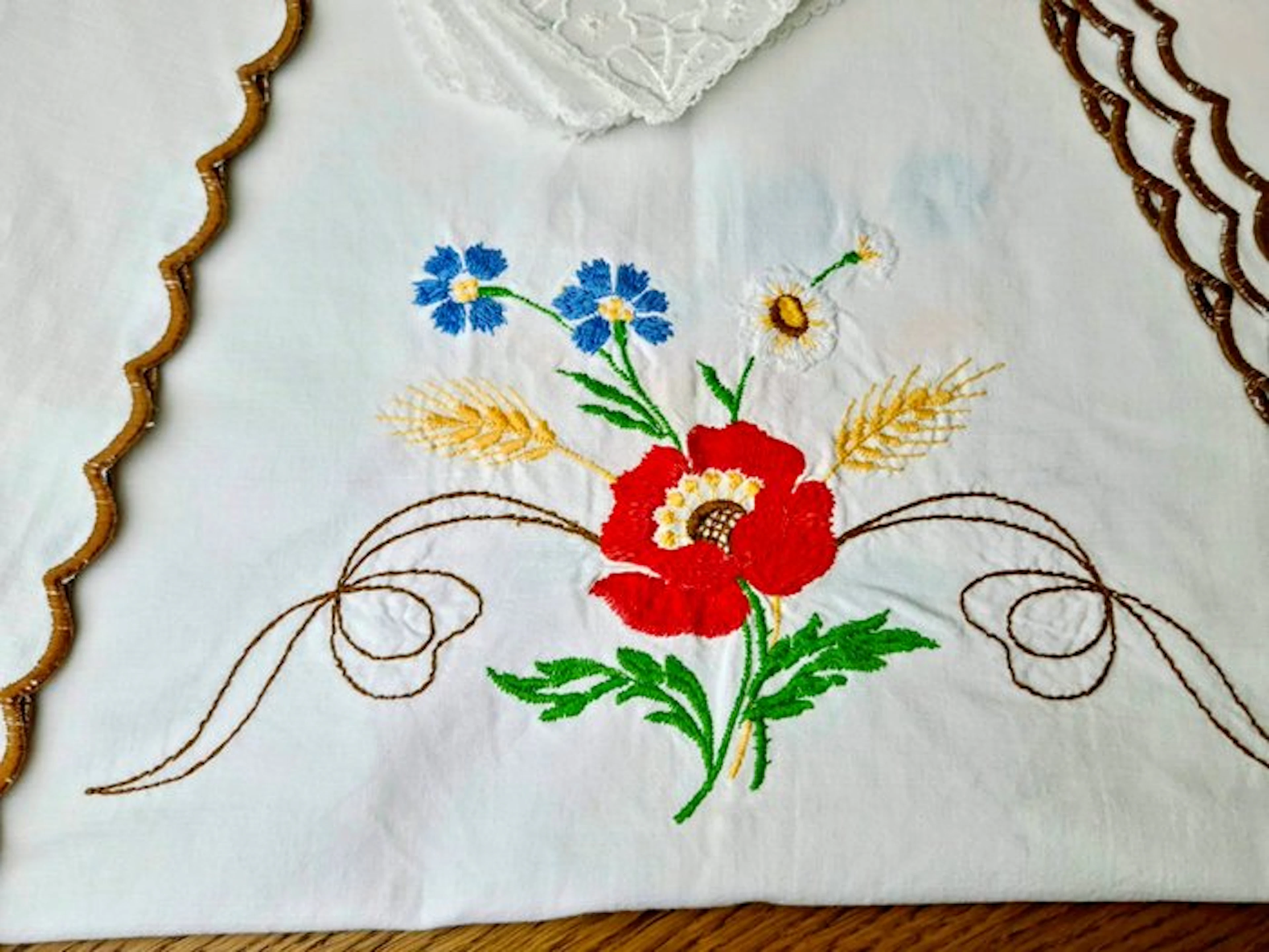 Exquisites Vintage-Ensemble: Große ungarische...