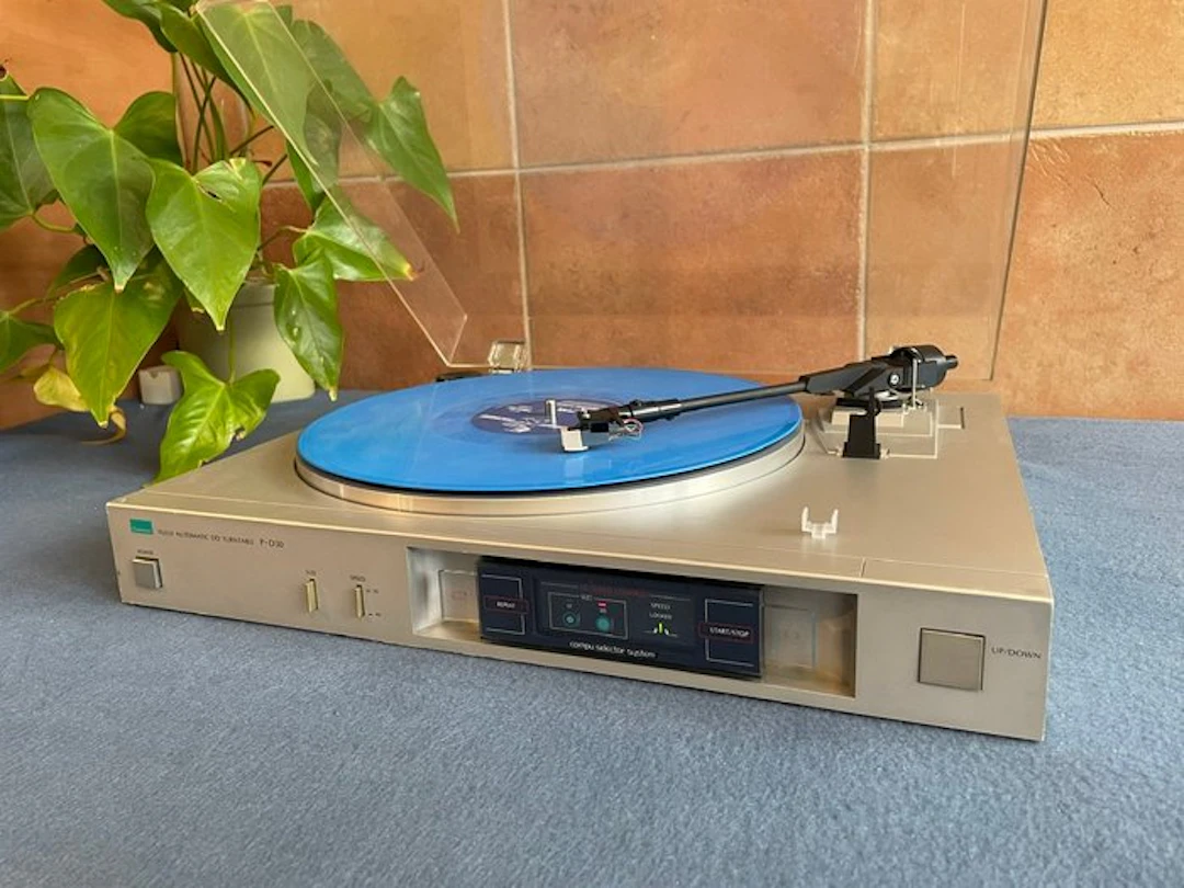 Sansui - P-D30 Fully Automatic Direct-Drive Turntable