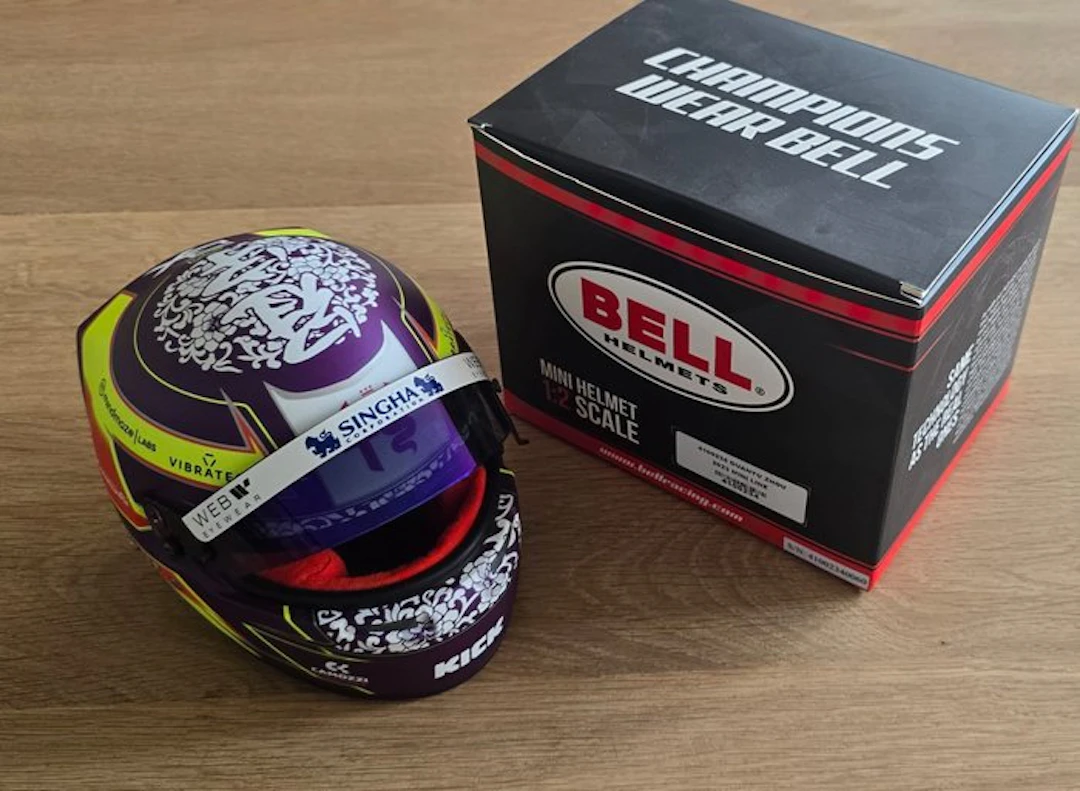 Alfa Romeo - Formule 1 - Zhou Guanyu - 2023 - Scale 1/2 helmet