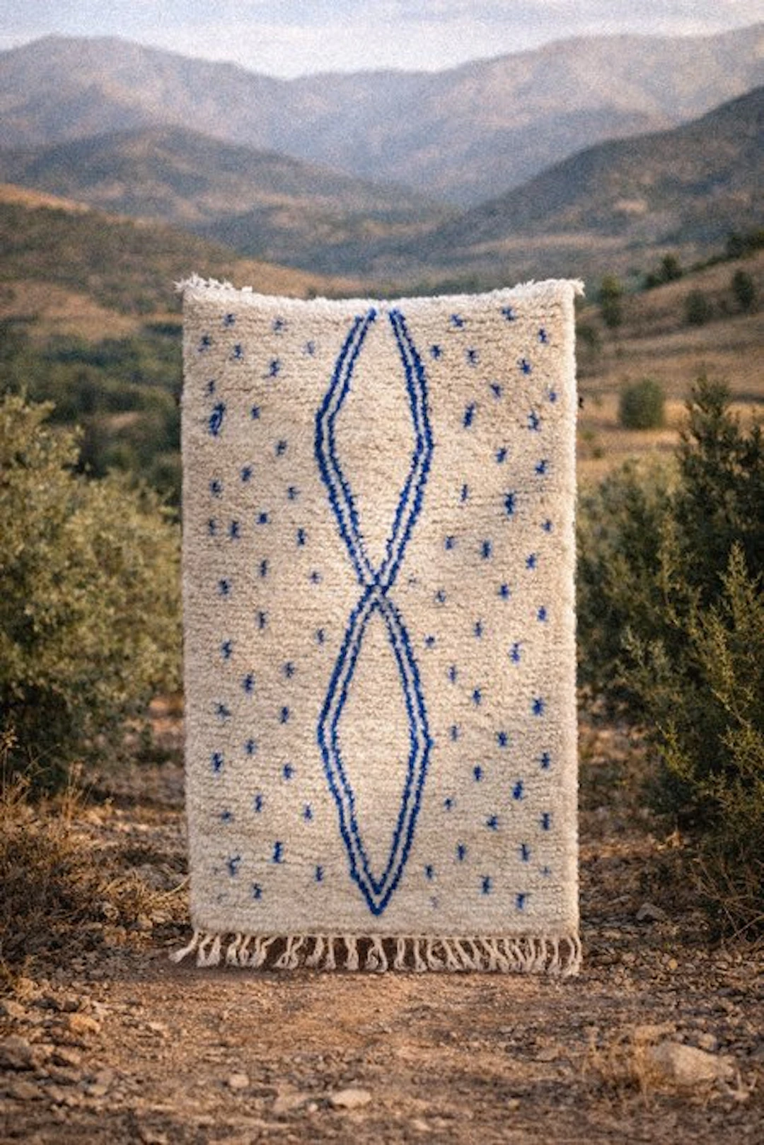 Karpet - Handmade Berber Beni Ouarain rug with geometric...