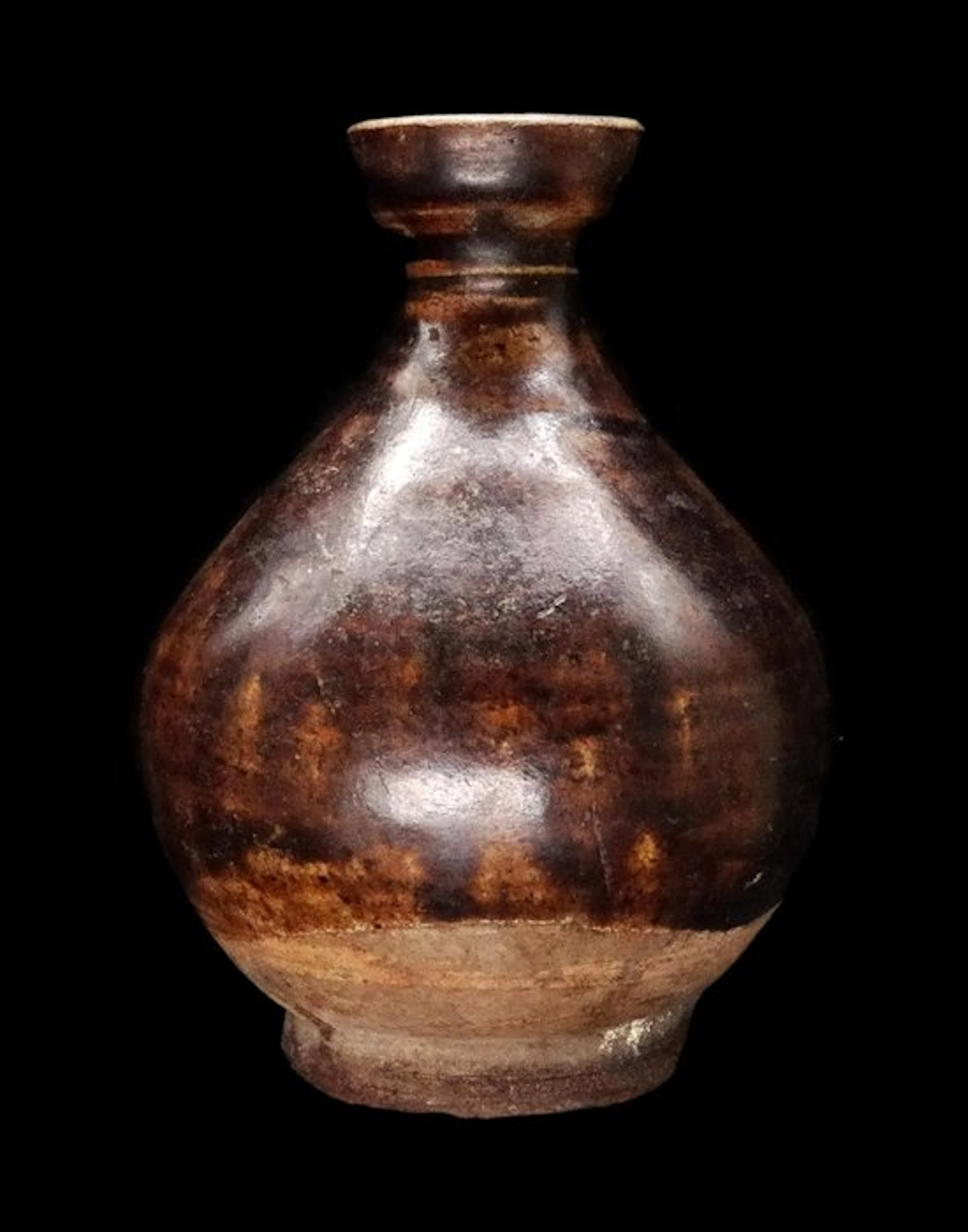Ancient Chinese Ceramic - brown-glazed vase - Southern...