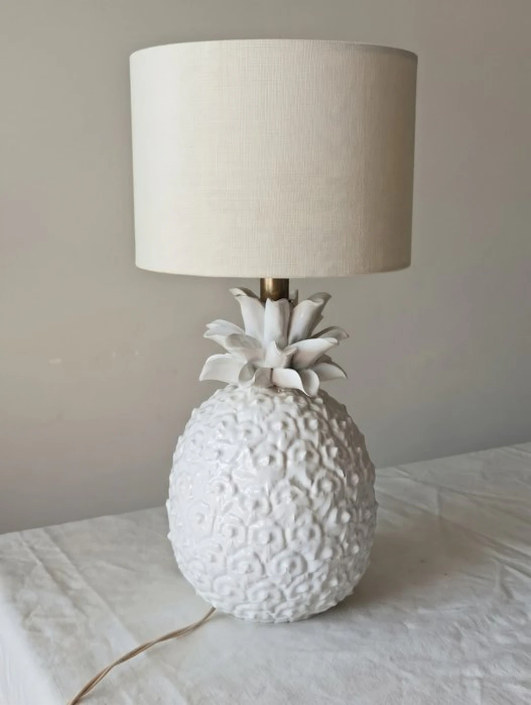 Table lamp - Porcelain, Brass - Hollywood Regency Ananas