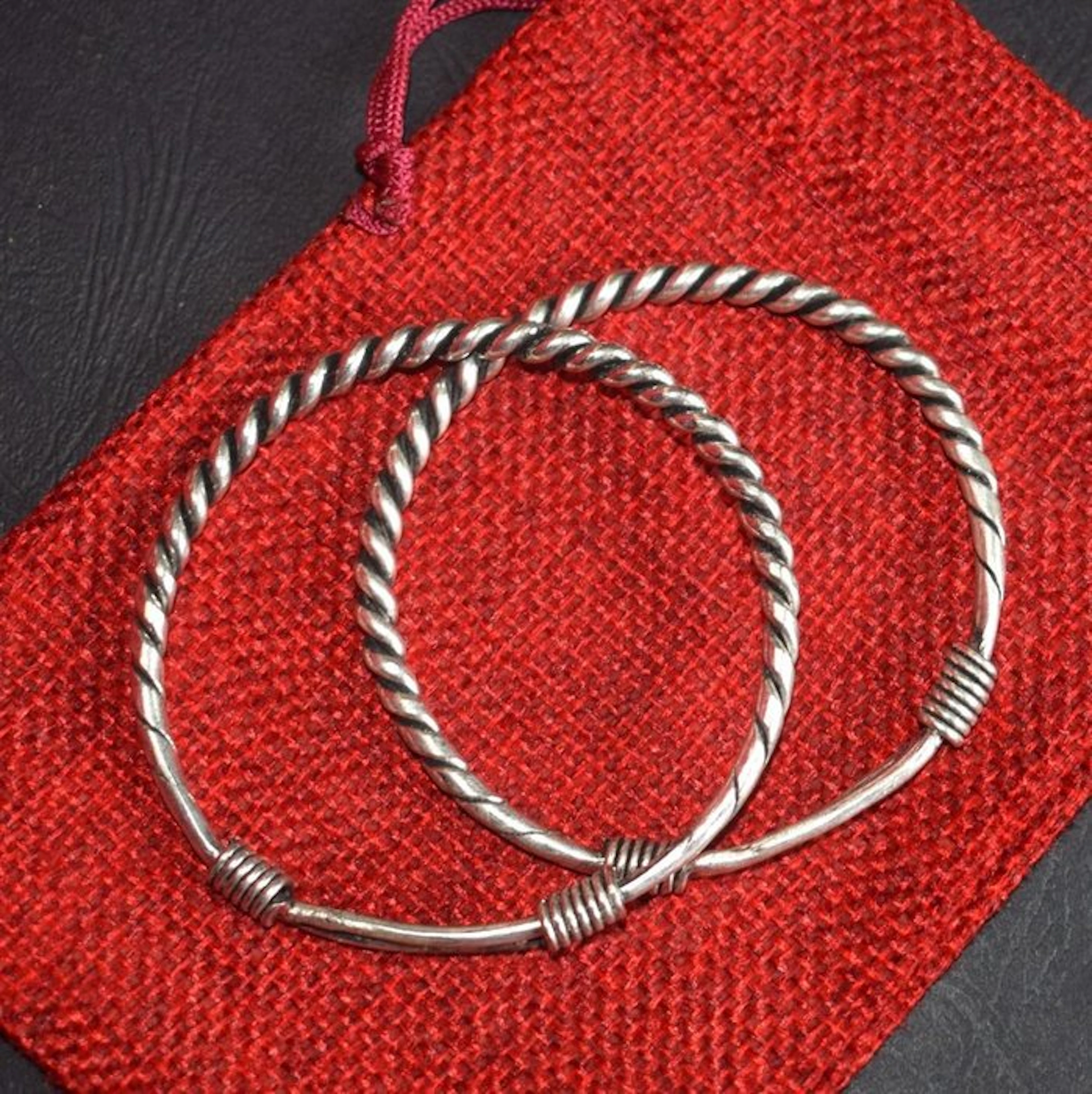 Pair of 2 twisted MIAO - HMONG bracelets, 50 g ethnic silver - Laos