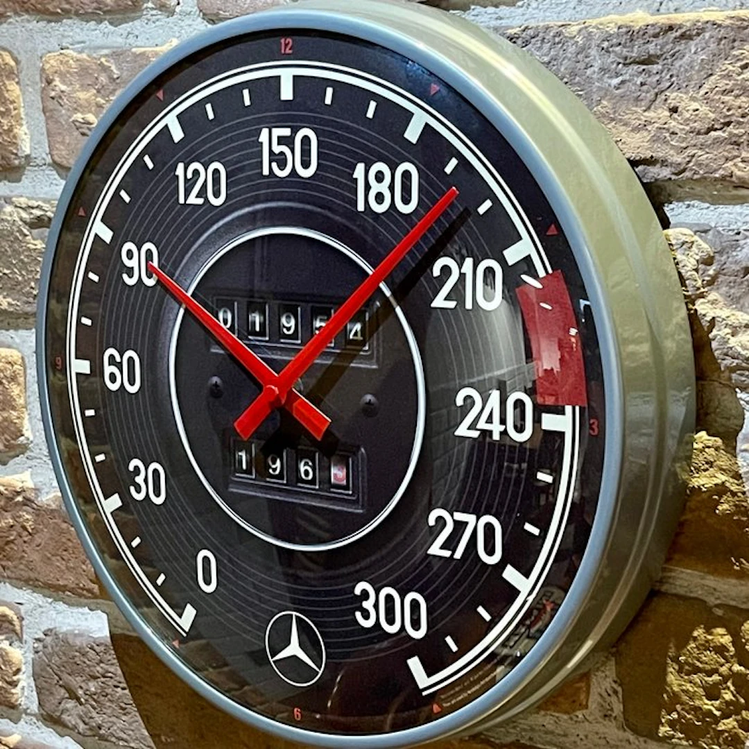 Wall clock - Aluminium, Glass - 2020+ - Mercedes