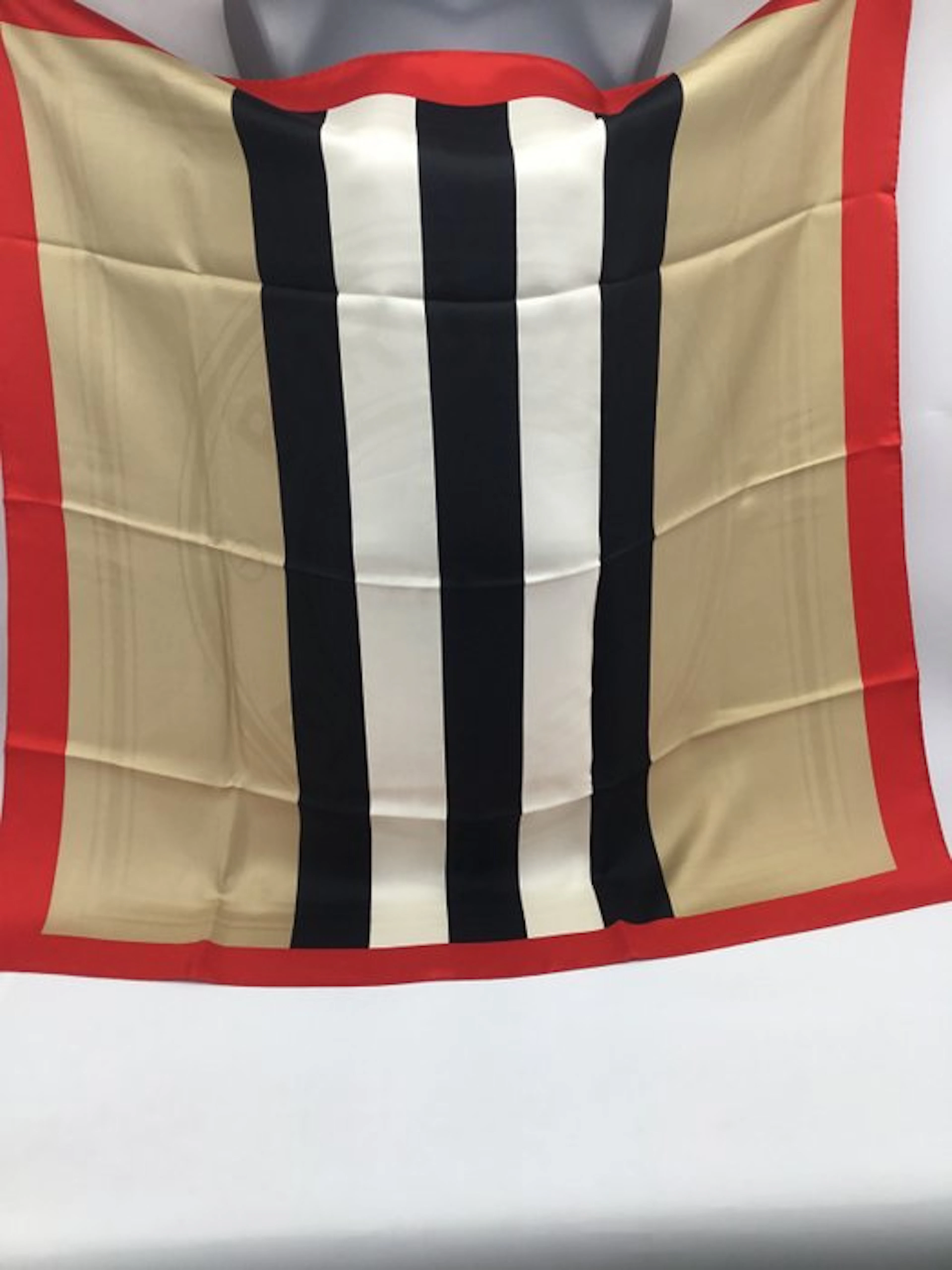 Burberry - 90/90 cm/SILK - Scarf