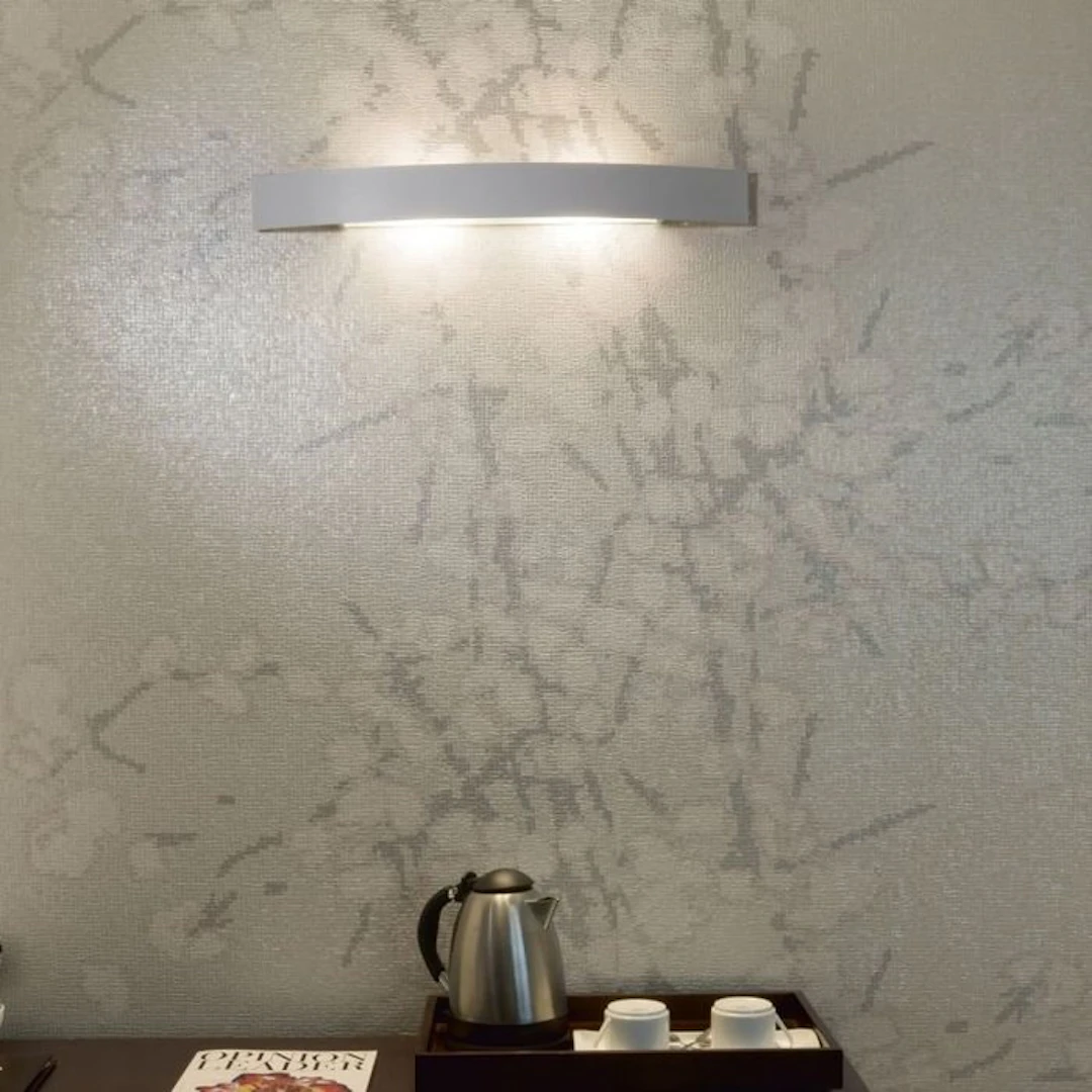 Fontana Arte - Paolo Zani - Wall lamp - Riga - Metal - White
