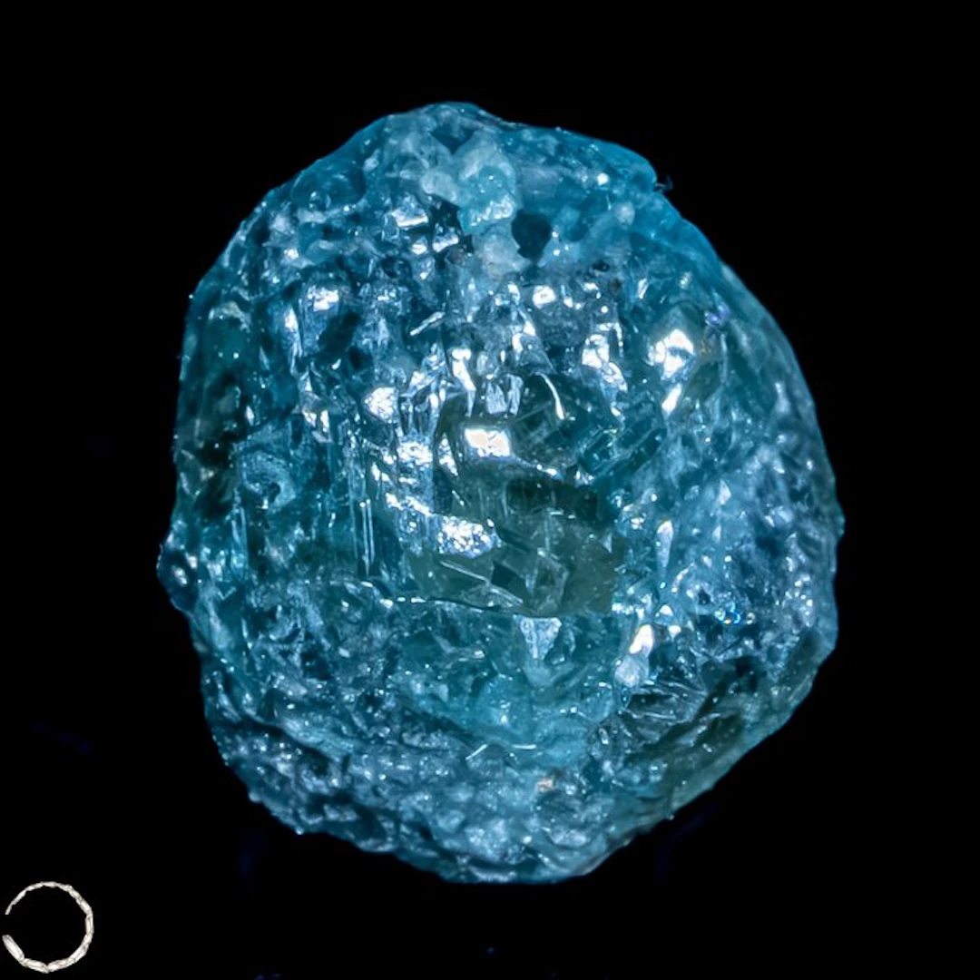 Blauer Diamant – Faszinierende Tiefe in intensivem Blau 1,3ct- 0.26 g