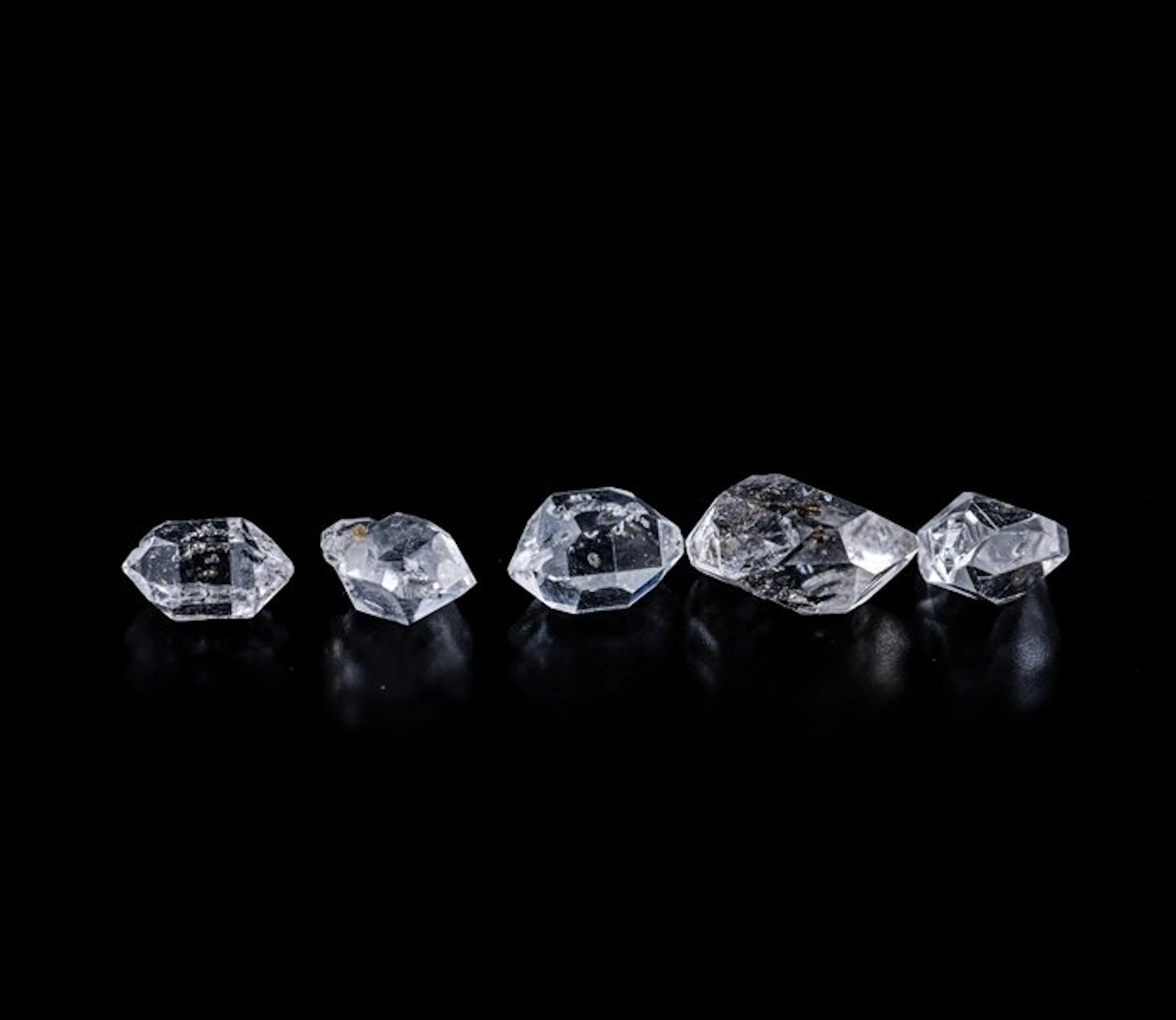 Extremely rare lot of 5 Herkimer Diamonds — 3.60 carats...