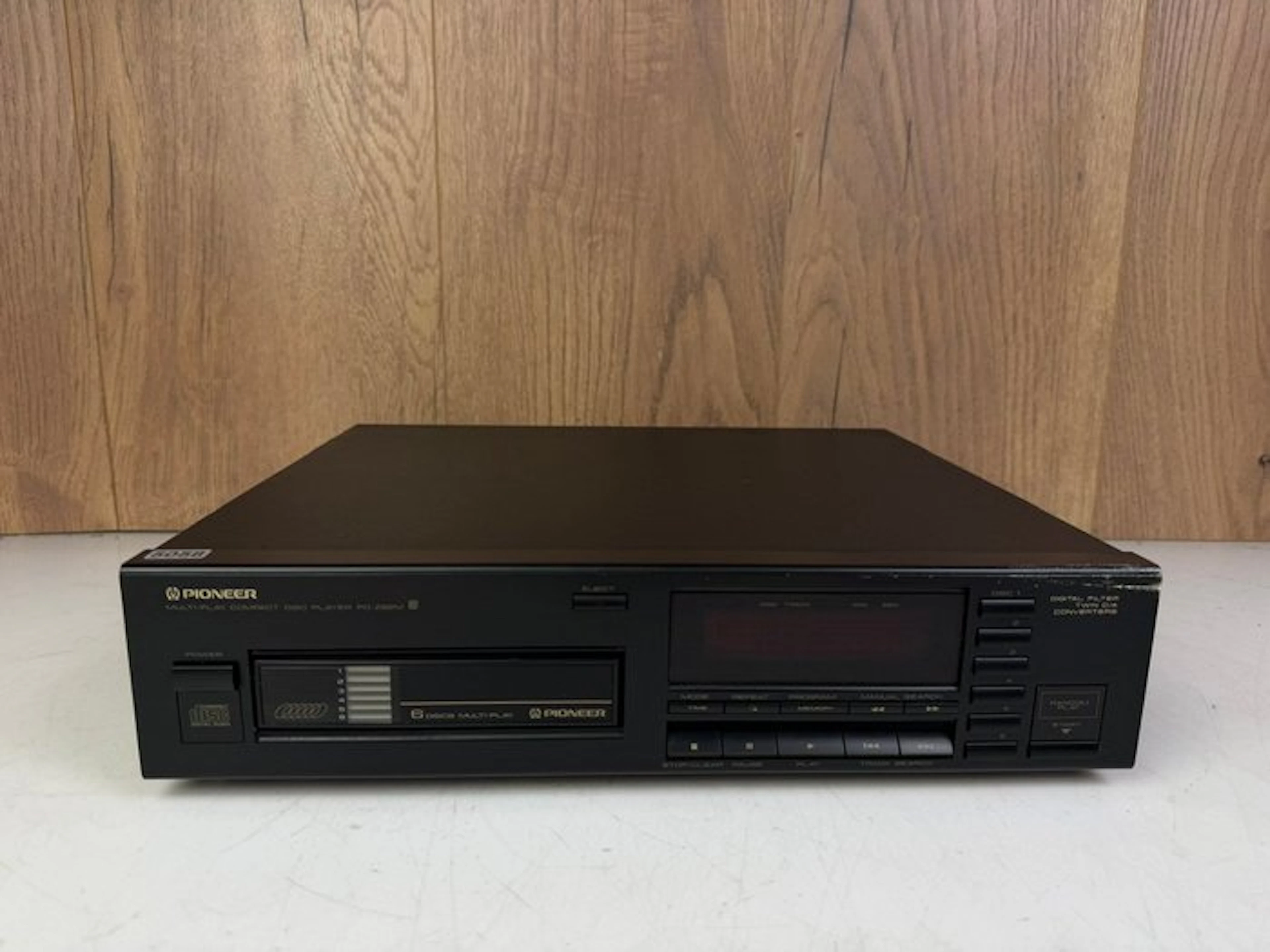 Pioneer - PD-Z82M - 6 Disc Changer CD player