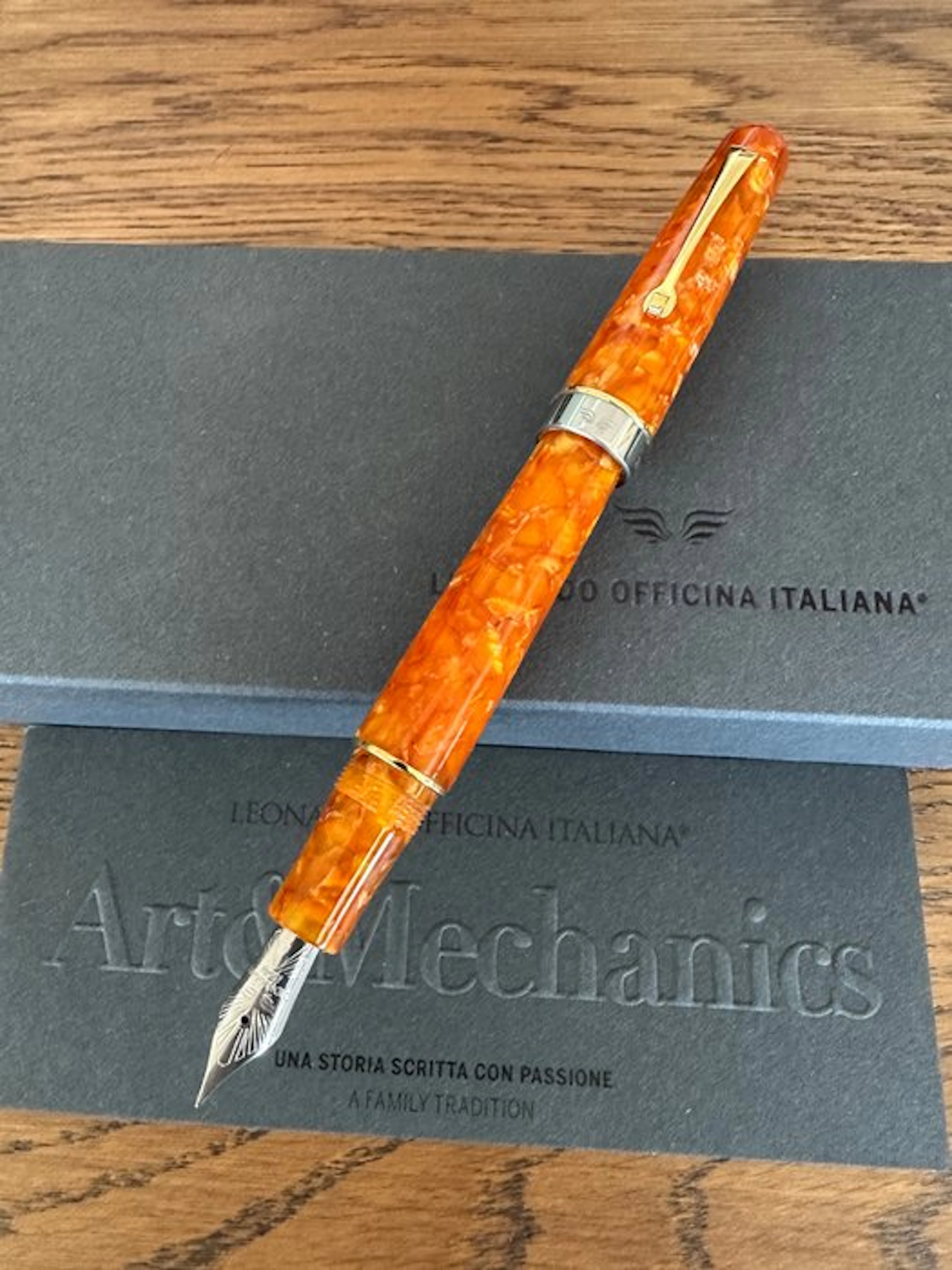 Leonardo Officina Italiana - Virtuosa Miele (Honey) - Fountain pen
