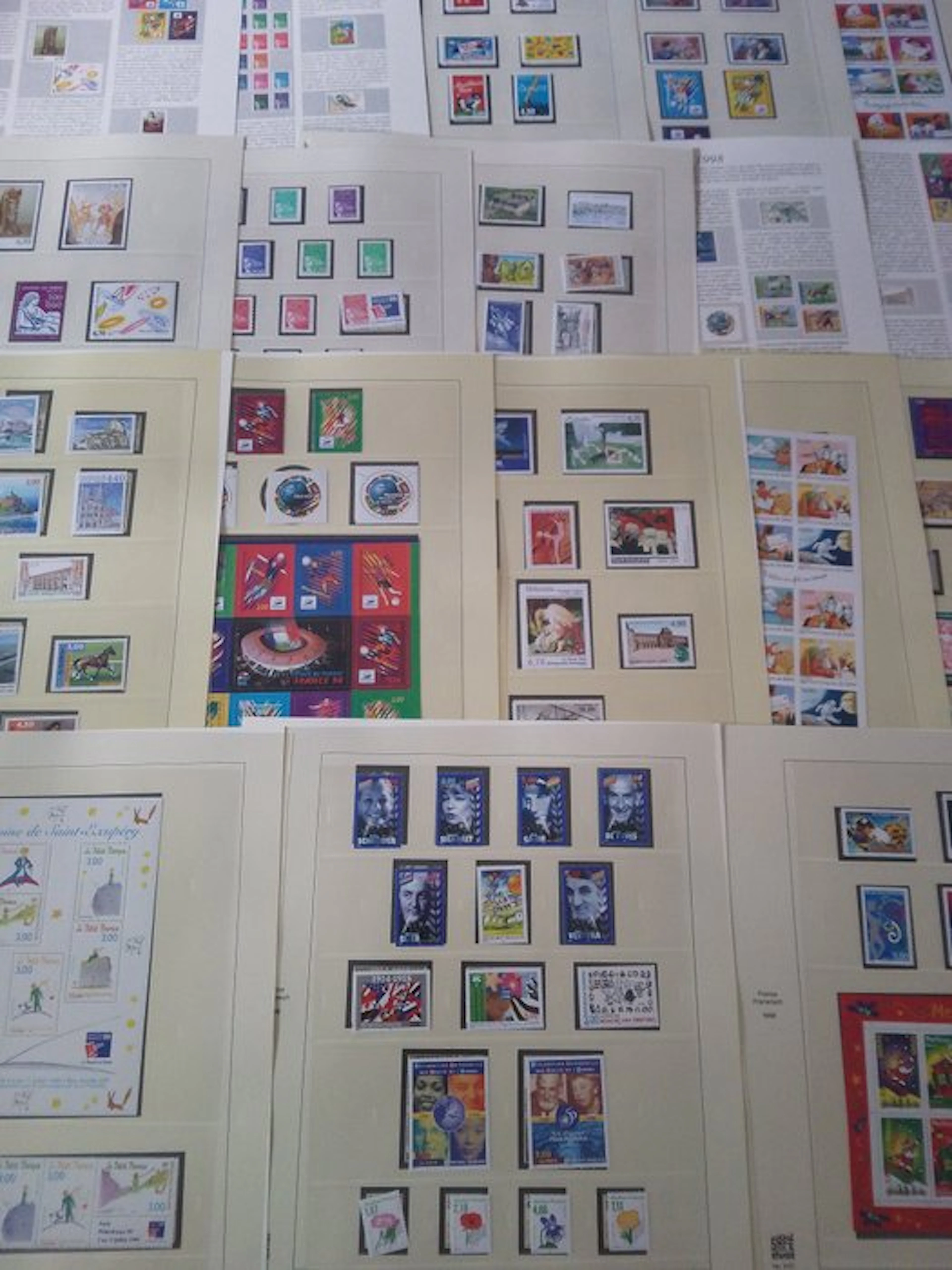 France 1997/1998 - Complete collection of air mail stamps