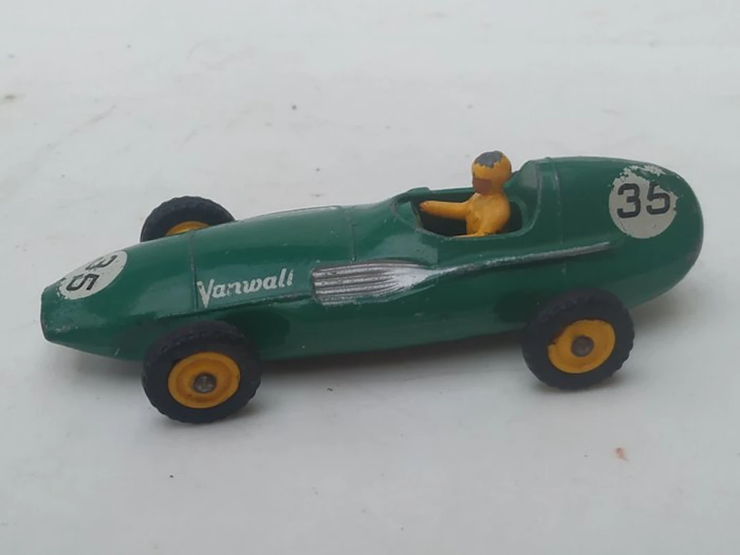 Dinky Toys 1:48 - Model race car - Dinky Toys Original SPECIAL Issue