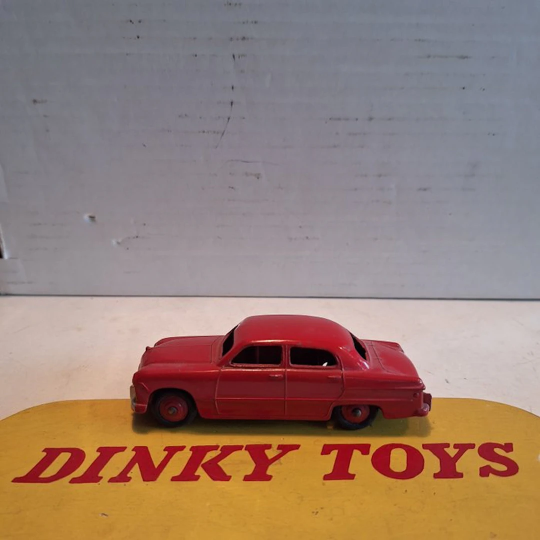 Dinky Toys 1:43 - Model car - Dinky Toys - Ford Fordor