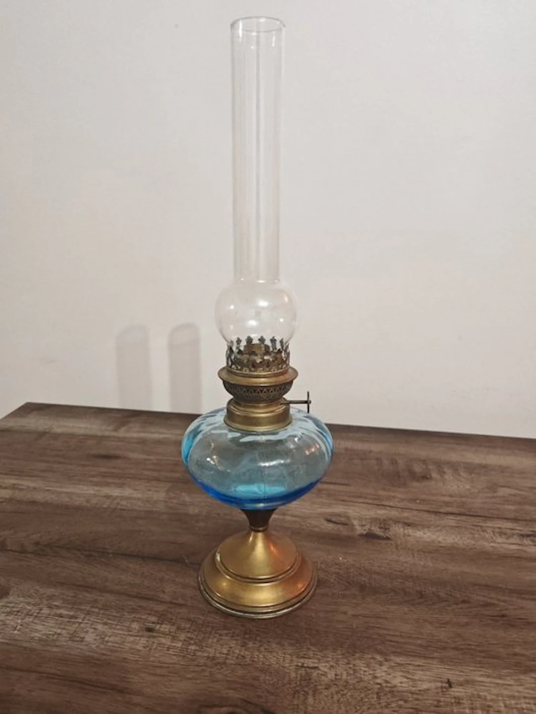 Kerosene lamp - Glass, Brass