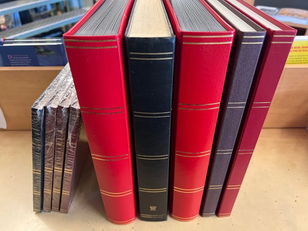 Netherlands 2025 - 5 stock books, 4 stock notebooks