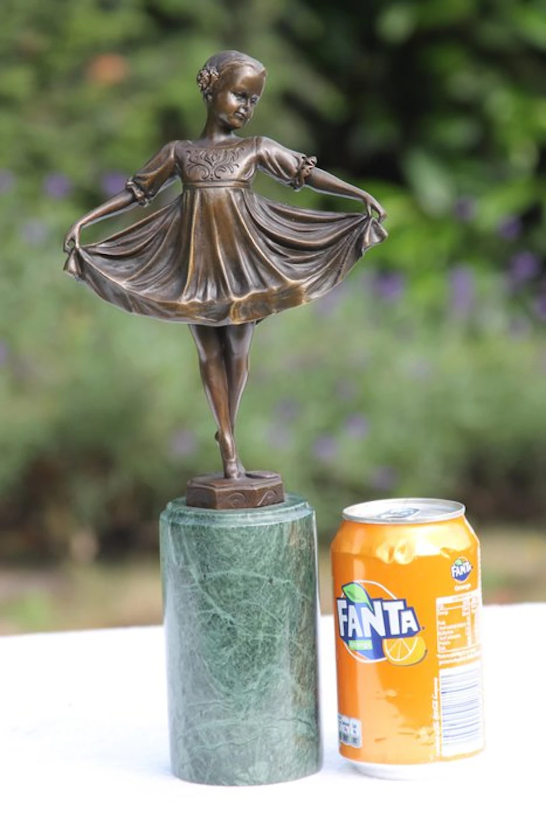 Sculpture, lilly het kleine danseresje - 32 cm - bronze marble