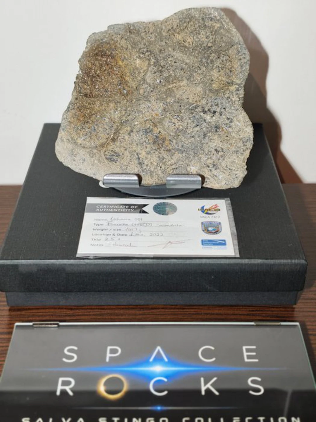 Jikharra 001 - HED achondrite meteorite; eucrite-melt breccia