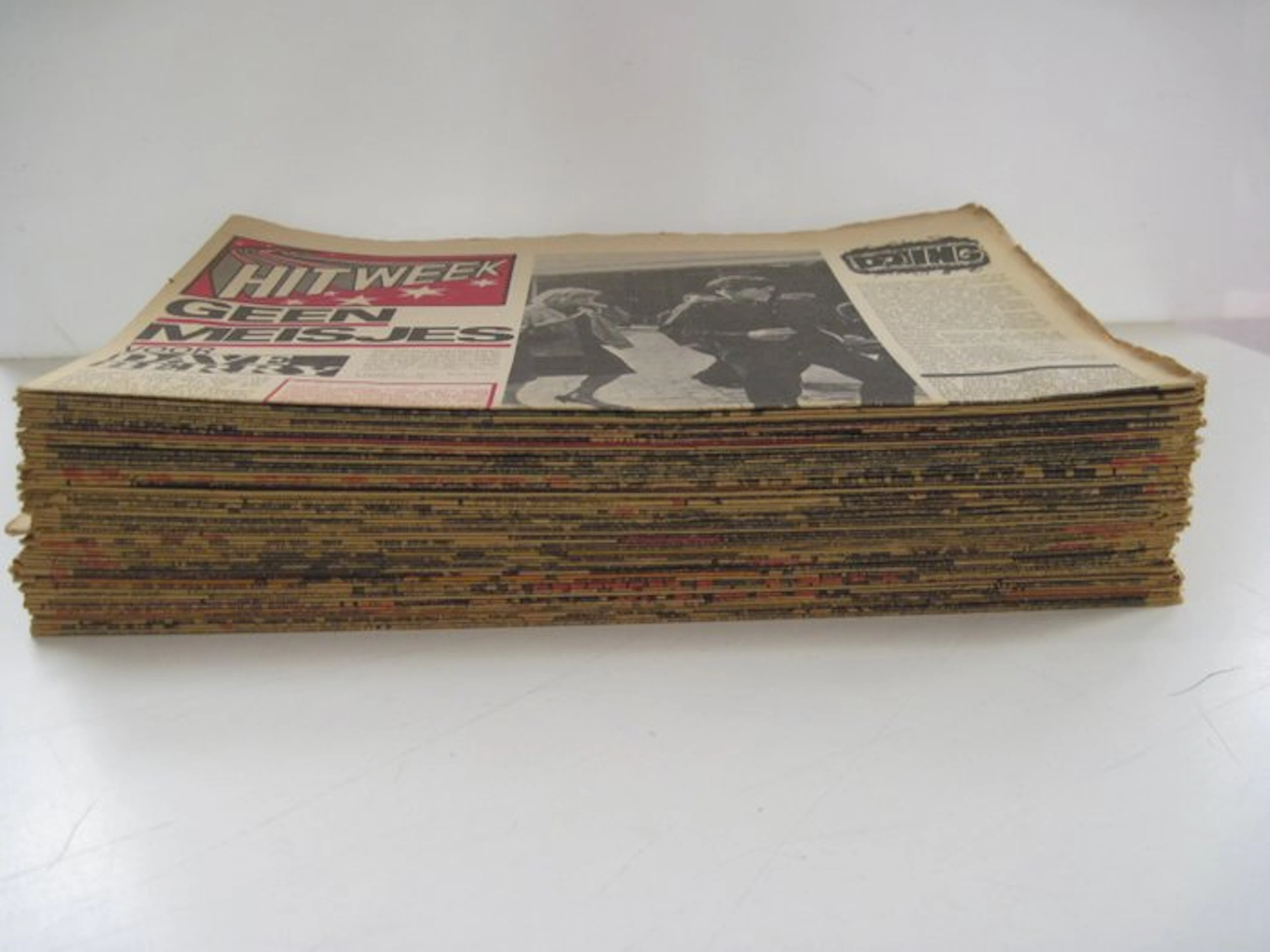 Hitweek (eerste jaargang - 50 nummers) - 1965-1966