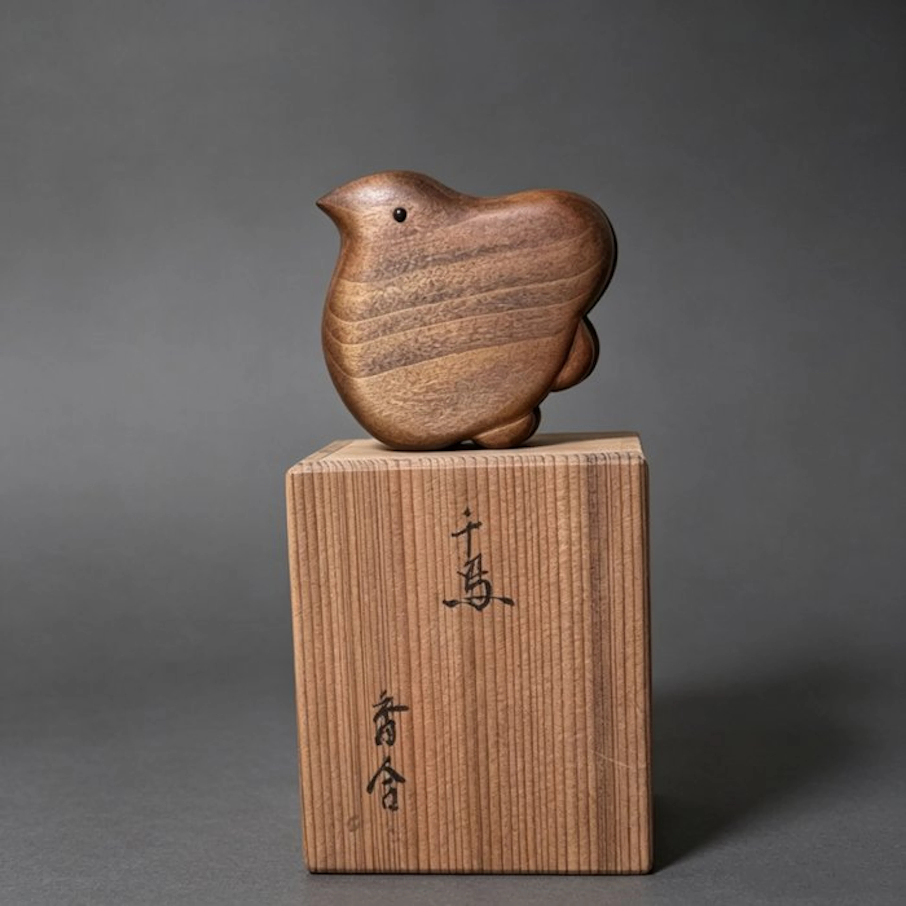 Rare Japanese Wabi-sabi Wooden Incense Container (Kogo) Senchō Bird by Seisai